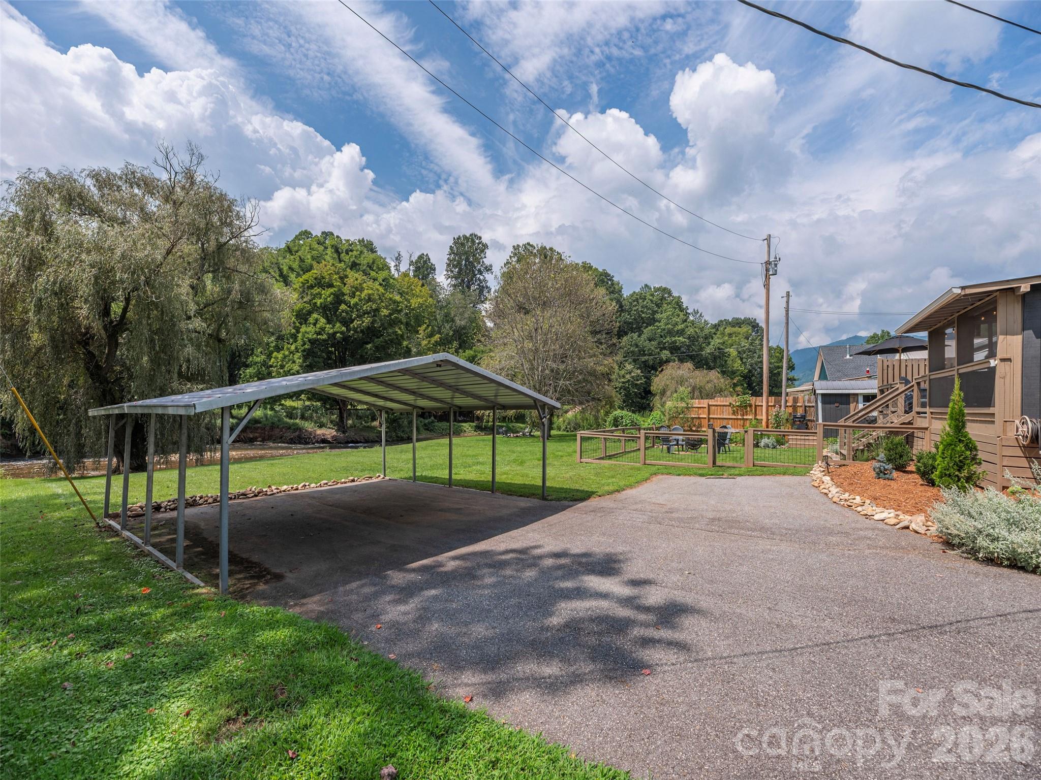 248 Max Thompson Road — Canton