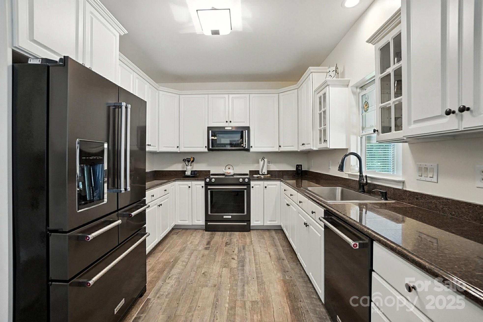 10219 Windtree Lane — Charlotte
