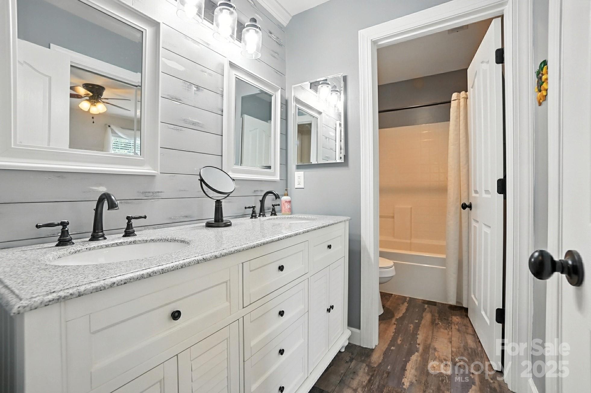 10219 Windtree Lane — Charlotte
