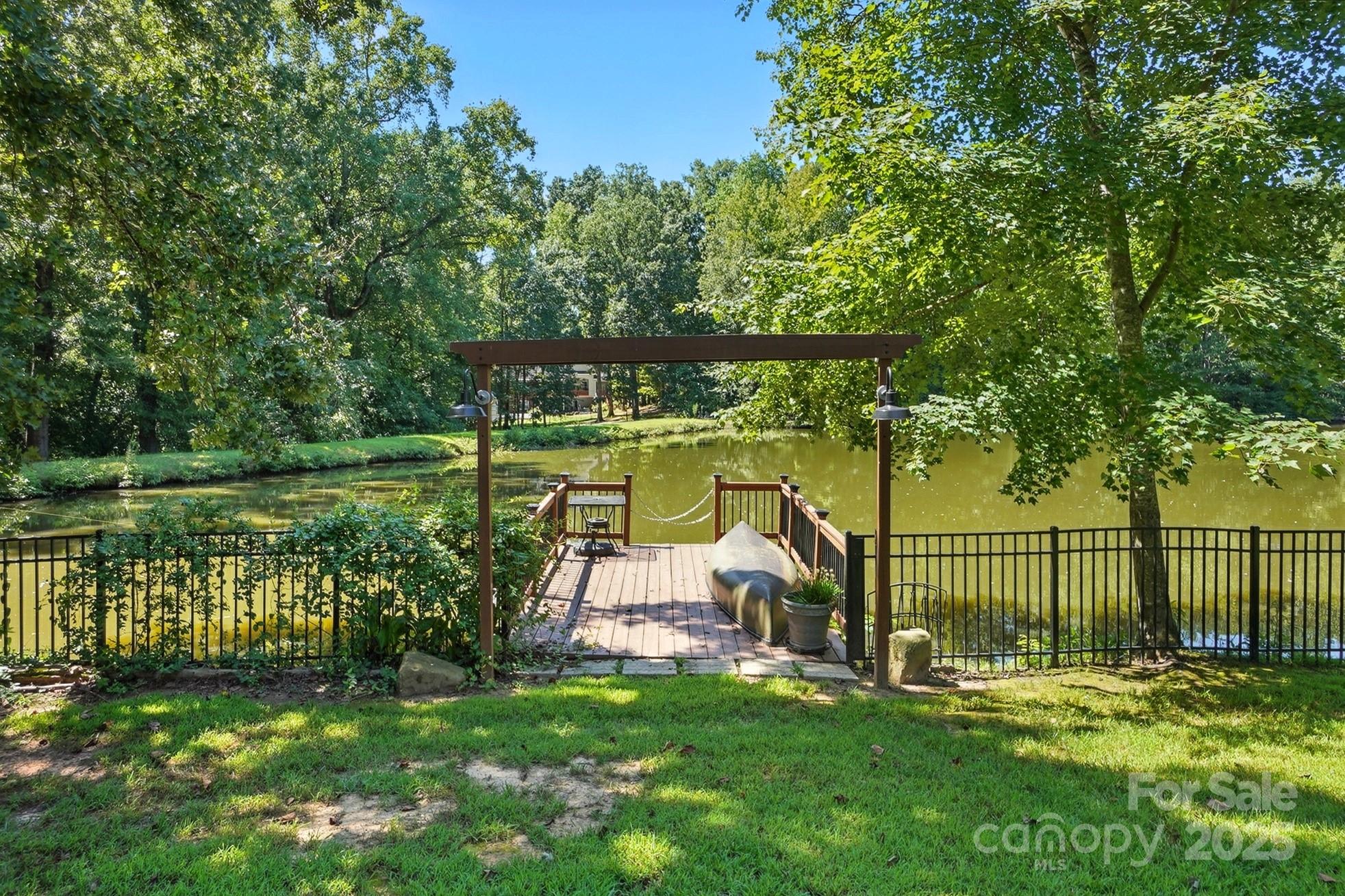 10219 Windtree Lane — Charlotte