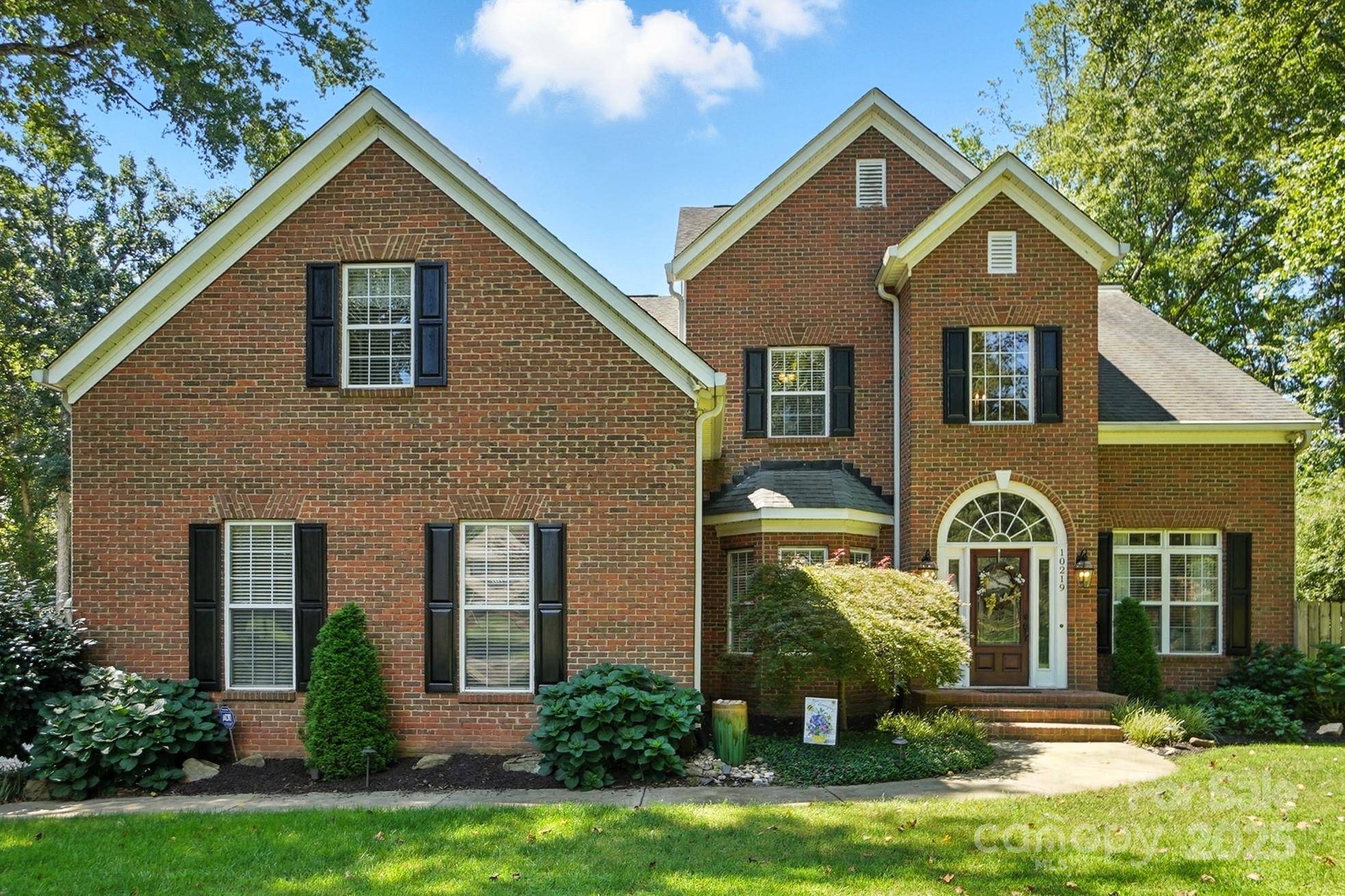 10219 Windtree Lane — Charlotte