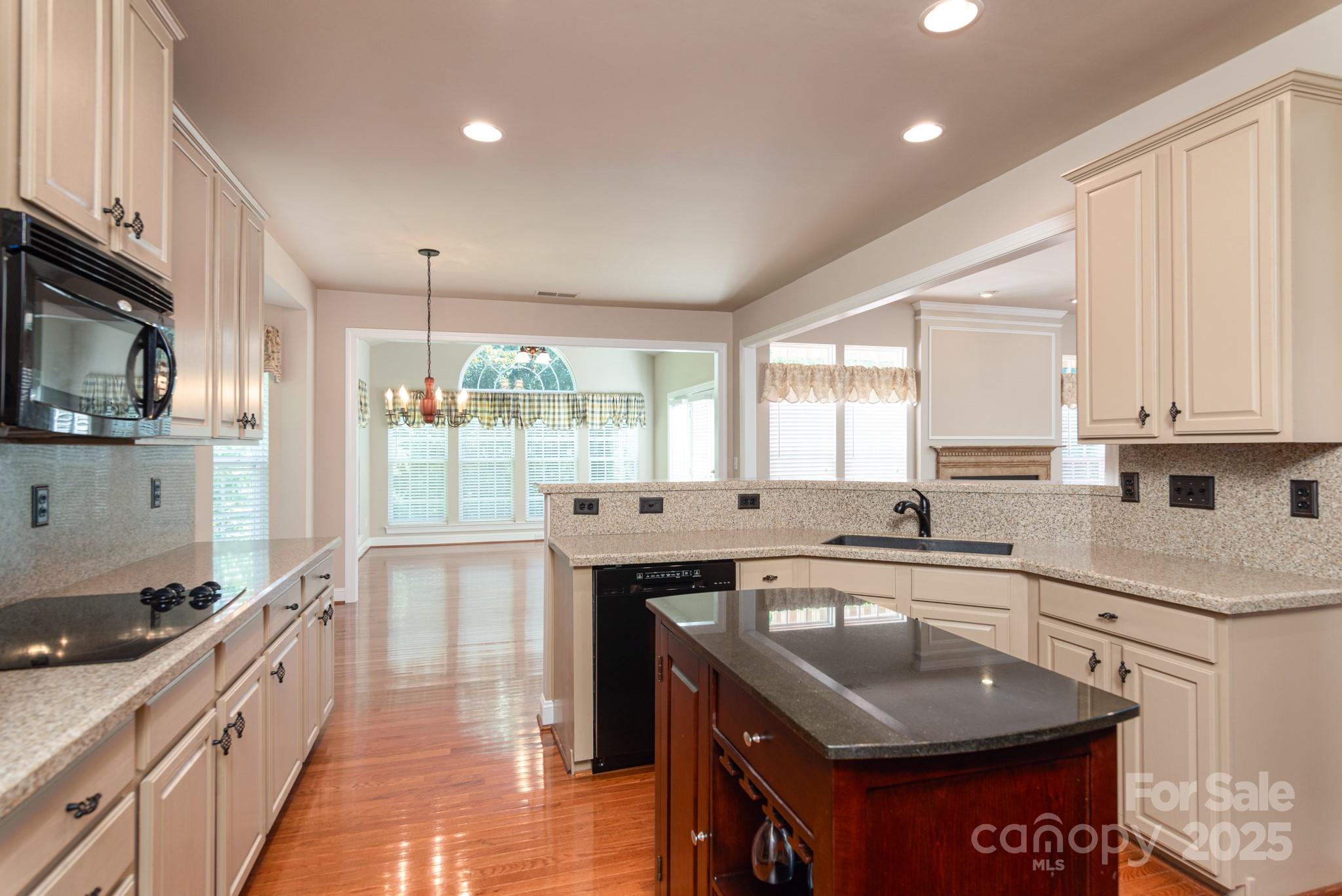 6413 Savannah Grace Lane — Huntersville