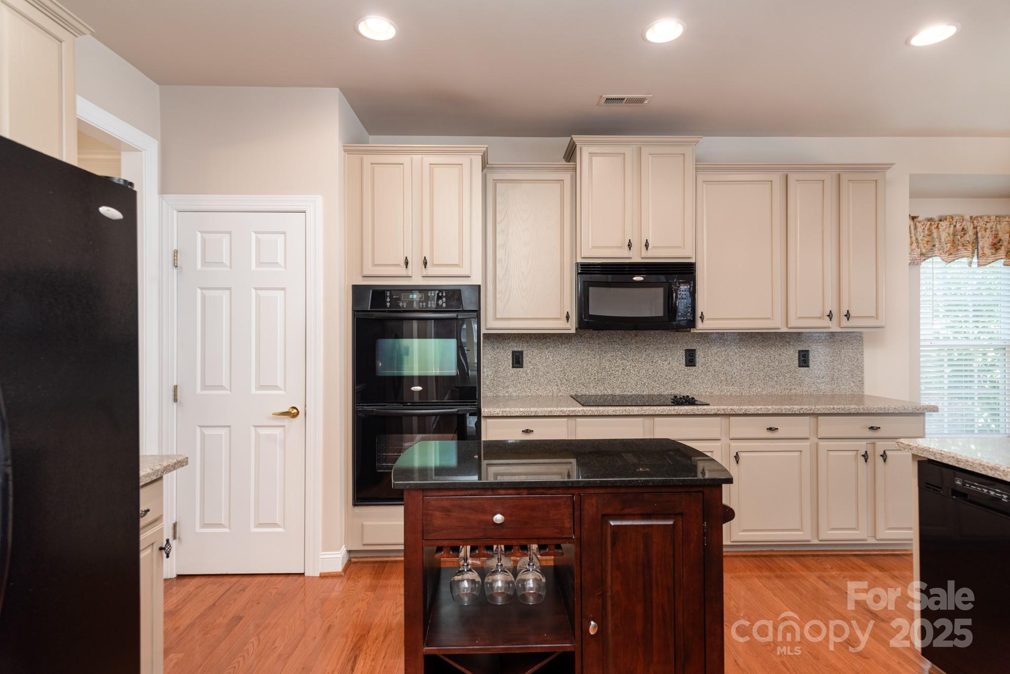 6413 Savannah Grace Lane — Huntersville