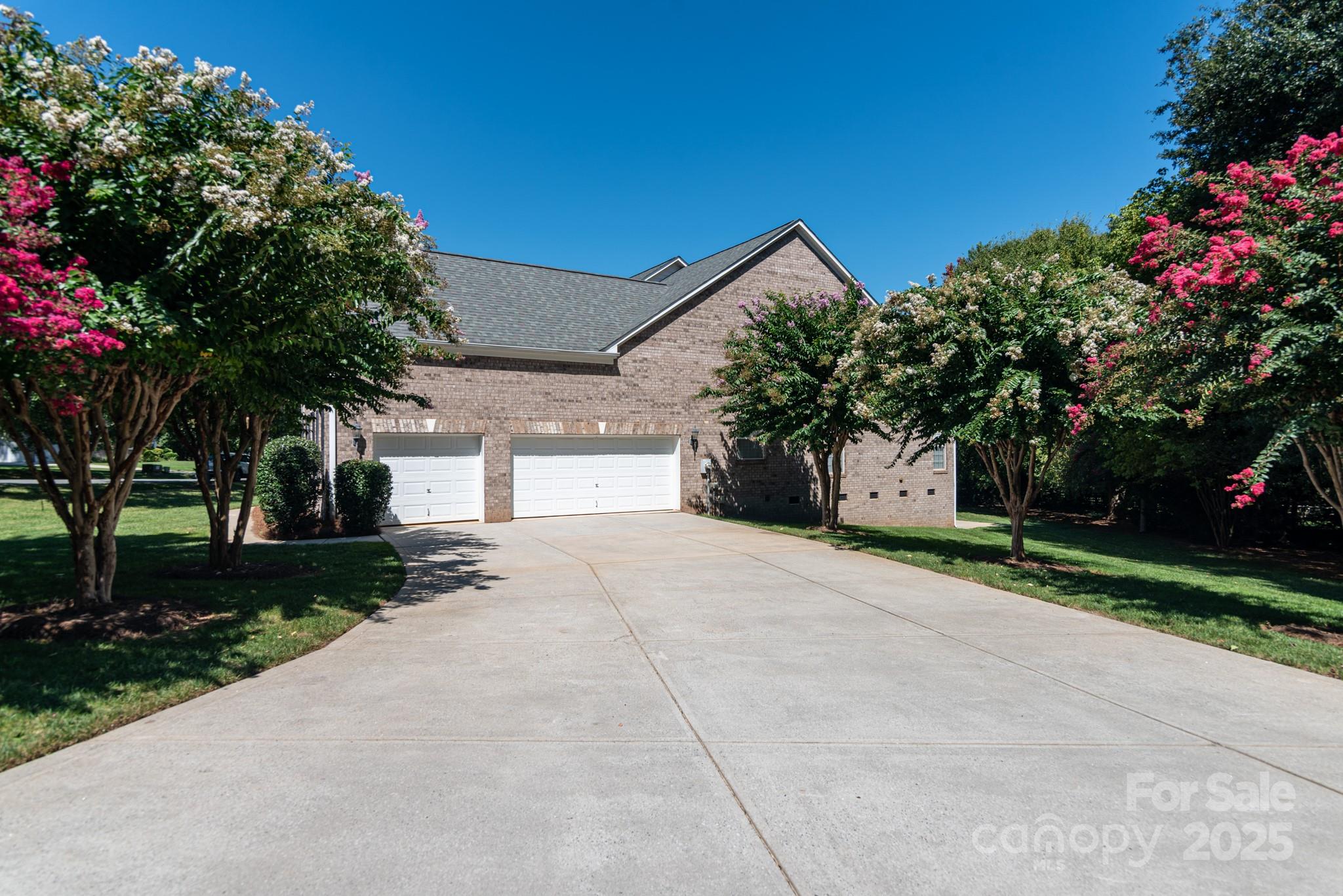 6413 Savannah Grace Lane — Huntersville