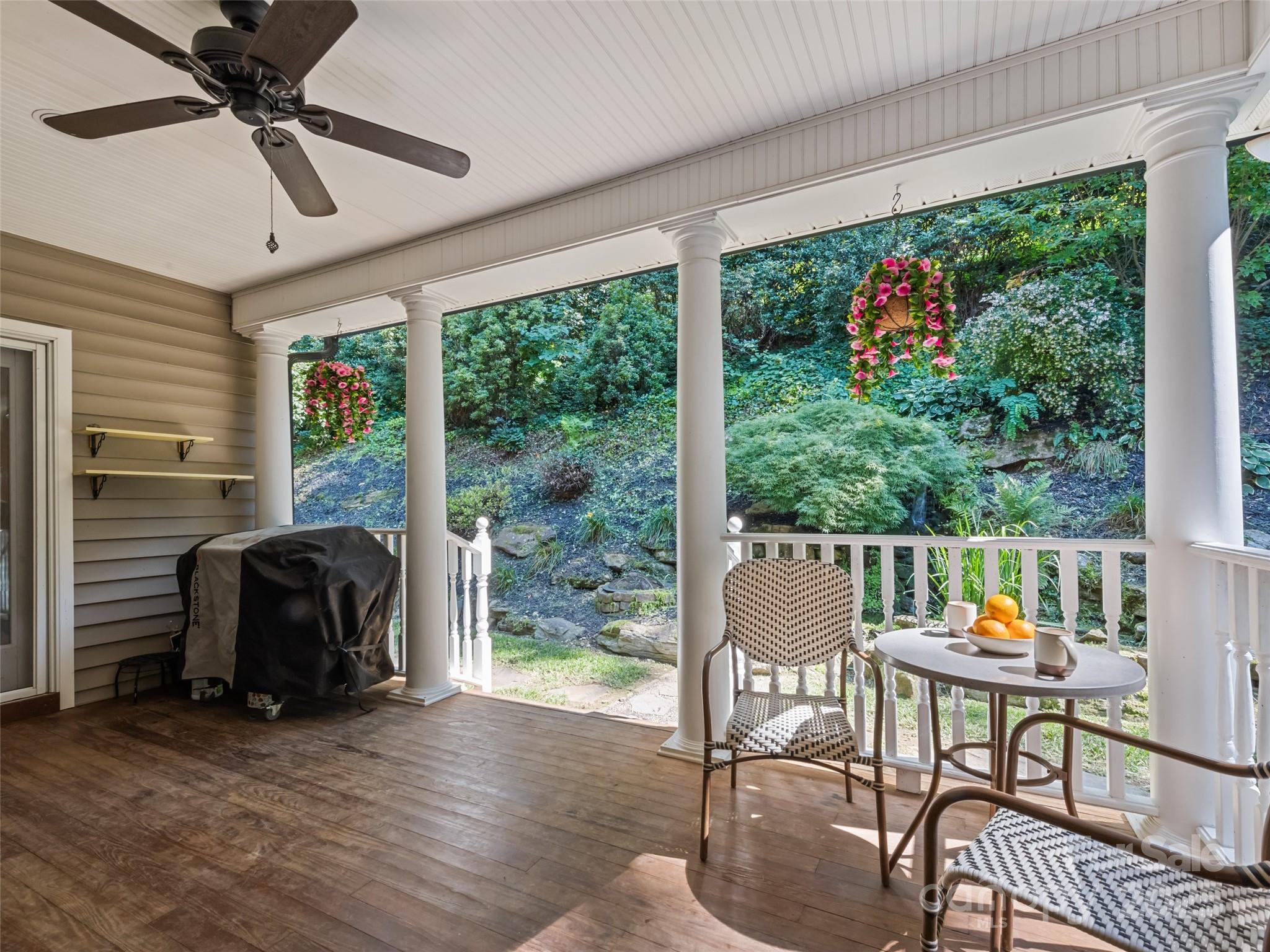 40 Panda Trail — Waynesville