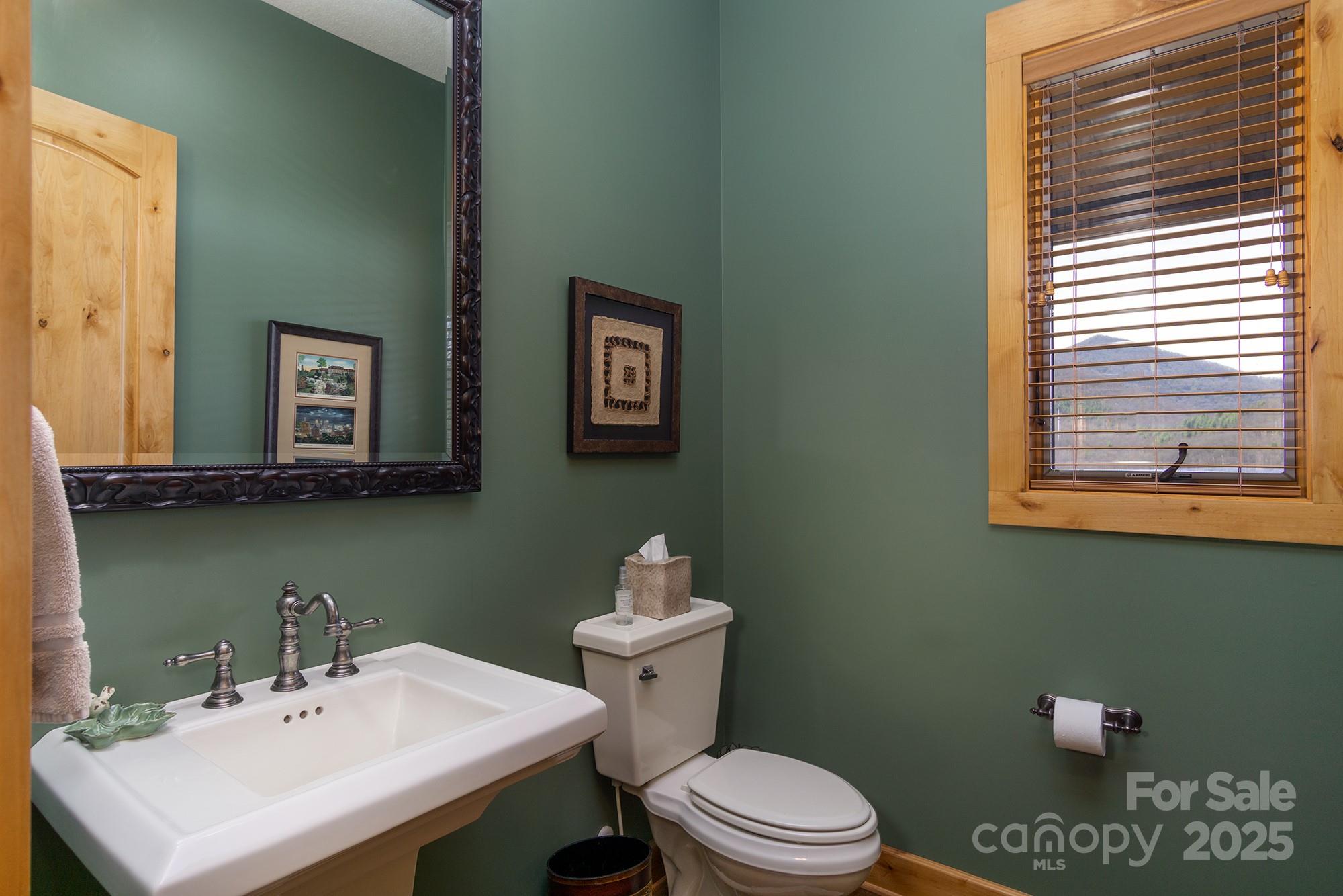 596 N Ridge Runner Road — Burnsville