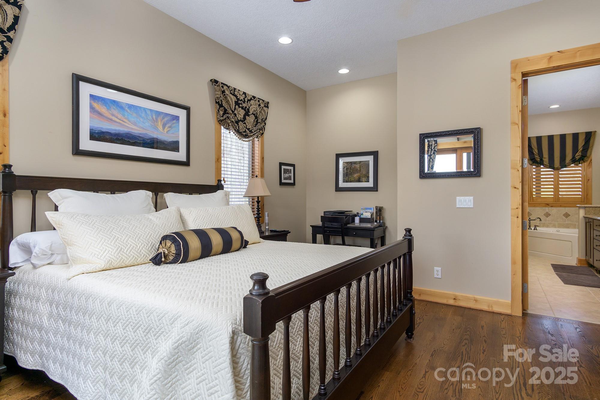 596 N Ridge Runner Road — Burnsville