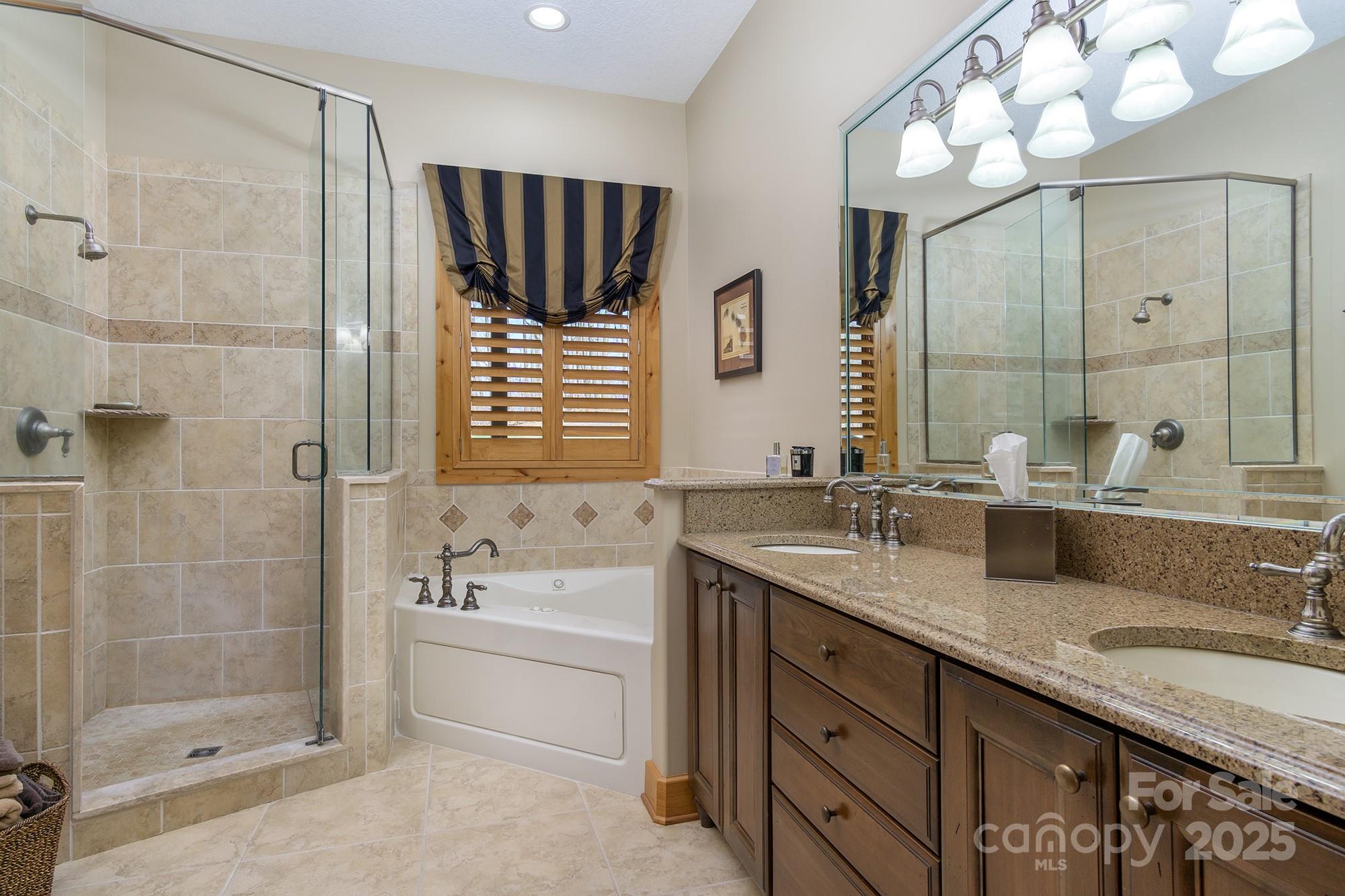 596 N Ridge Runner Road — Burnsville