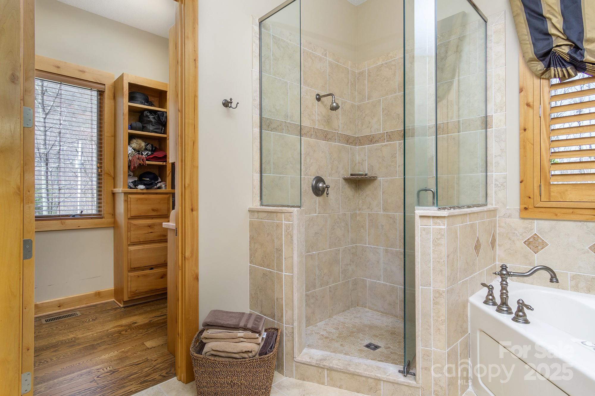 596 N Ridge Runner Road — Burnsville