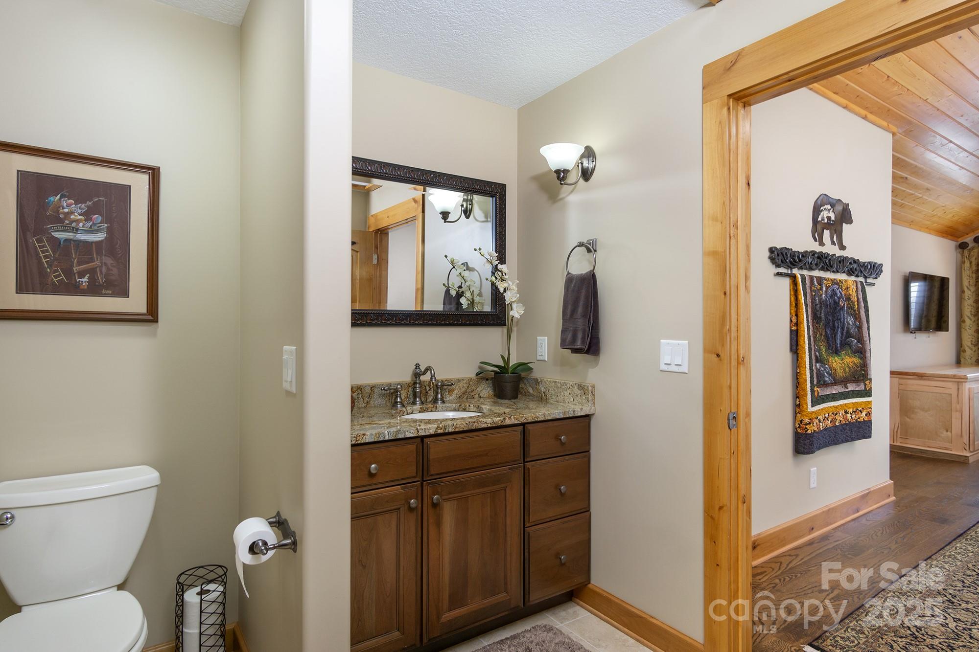 596 N Ridge Runner Road — Burnsville