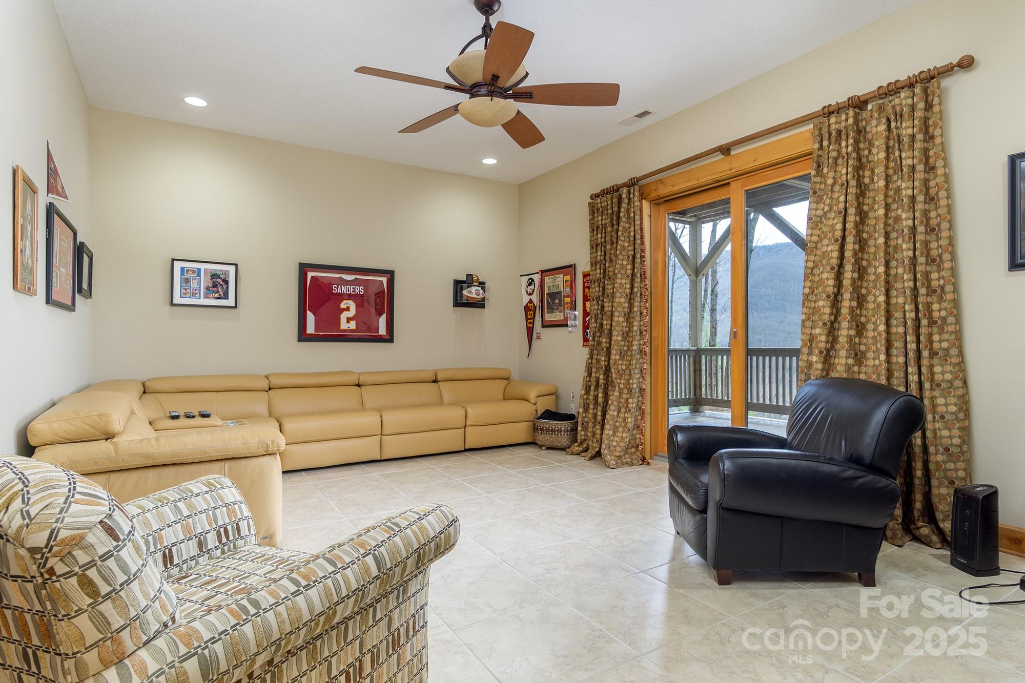 596 N Ridge Runner Road — Burnsville