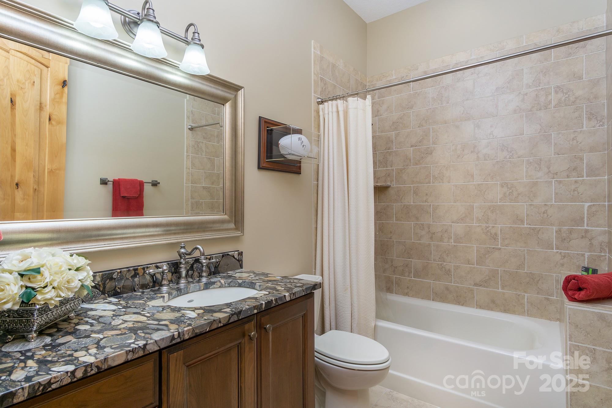 596 N Ridge Runner Road — Burnsville
