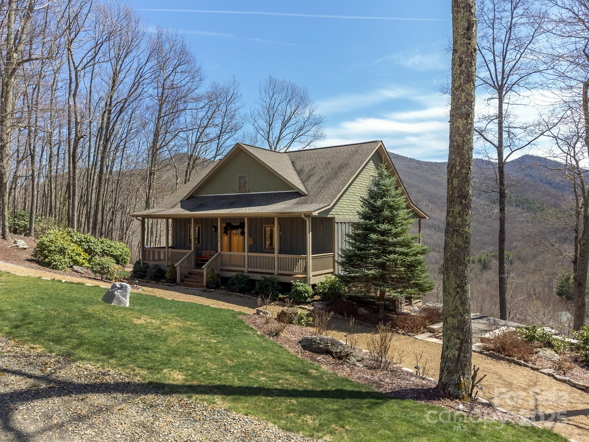 596 N Ridge Runner Road — Burnsville