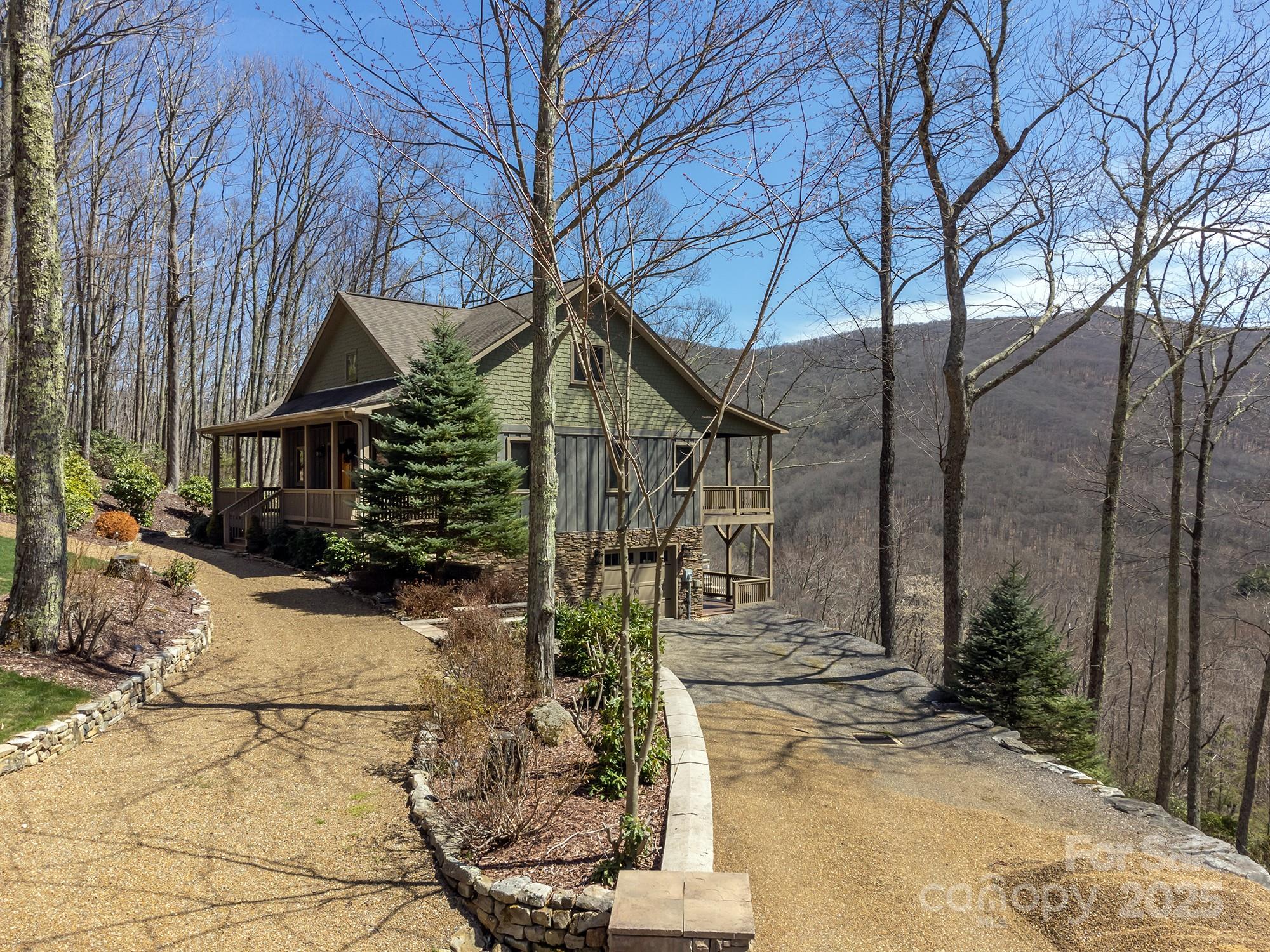 596 N Ridge Runner Road — Burnsville