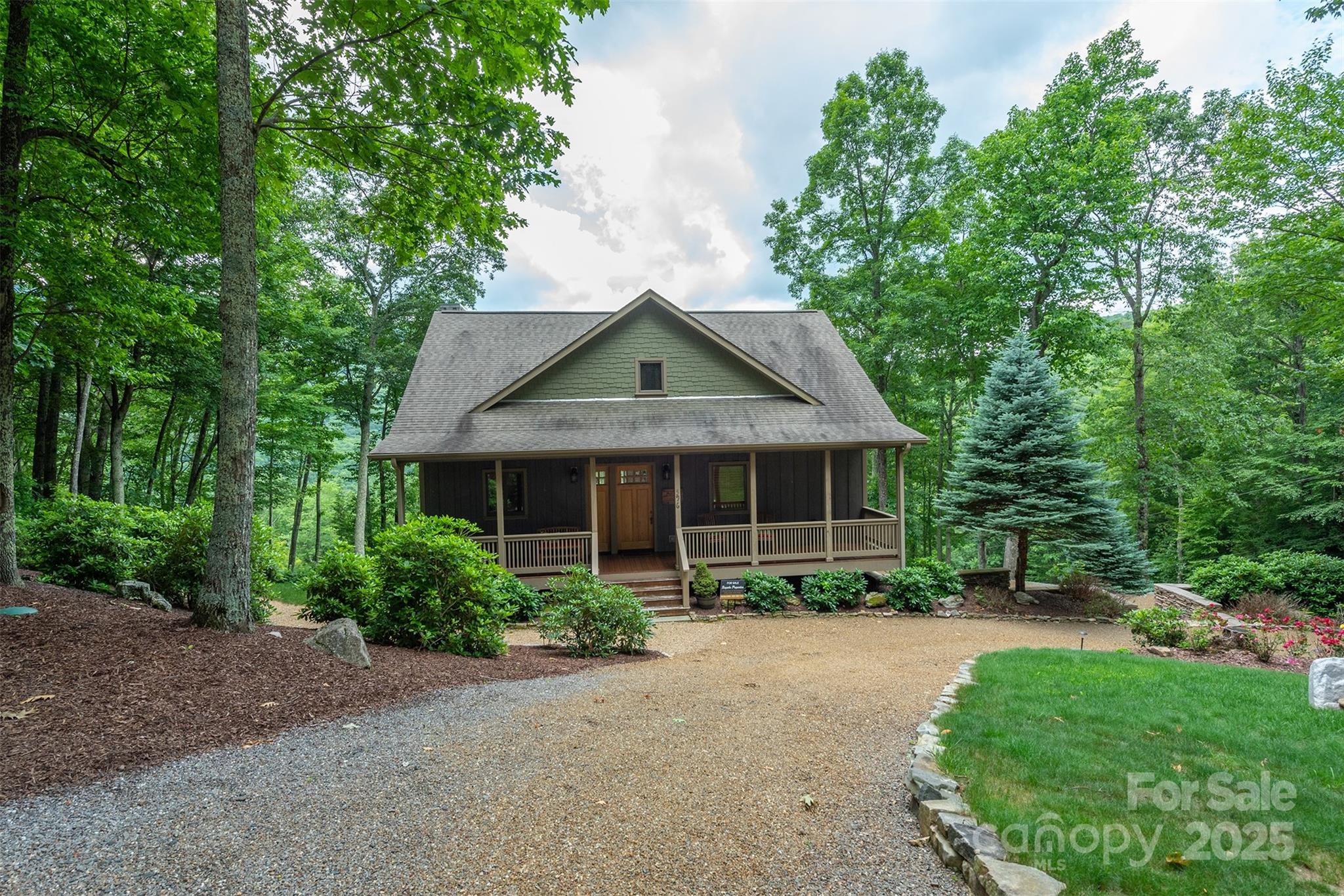 596 N Ridge Runner Road — Burnsville