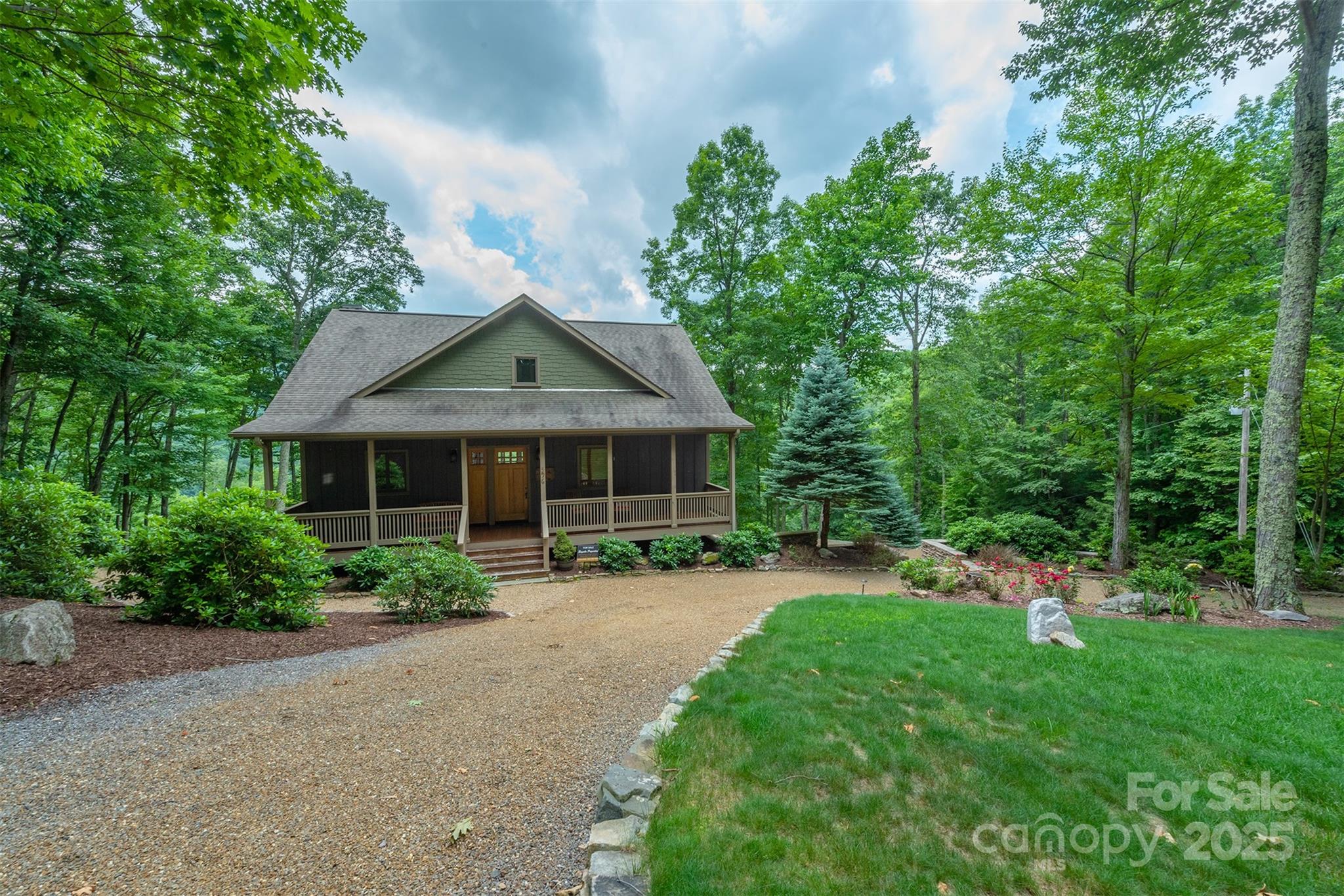 596 N Ridge Runner Road — Burnsville