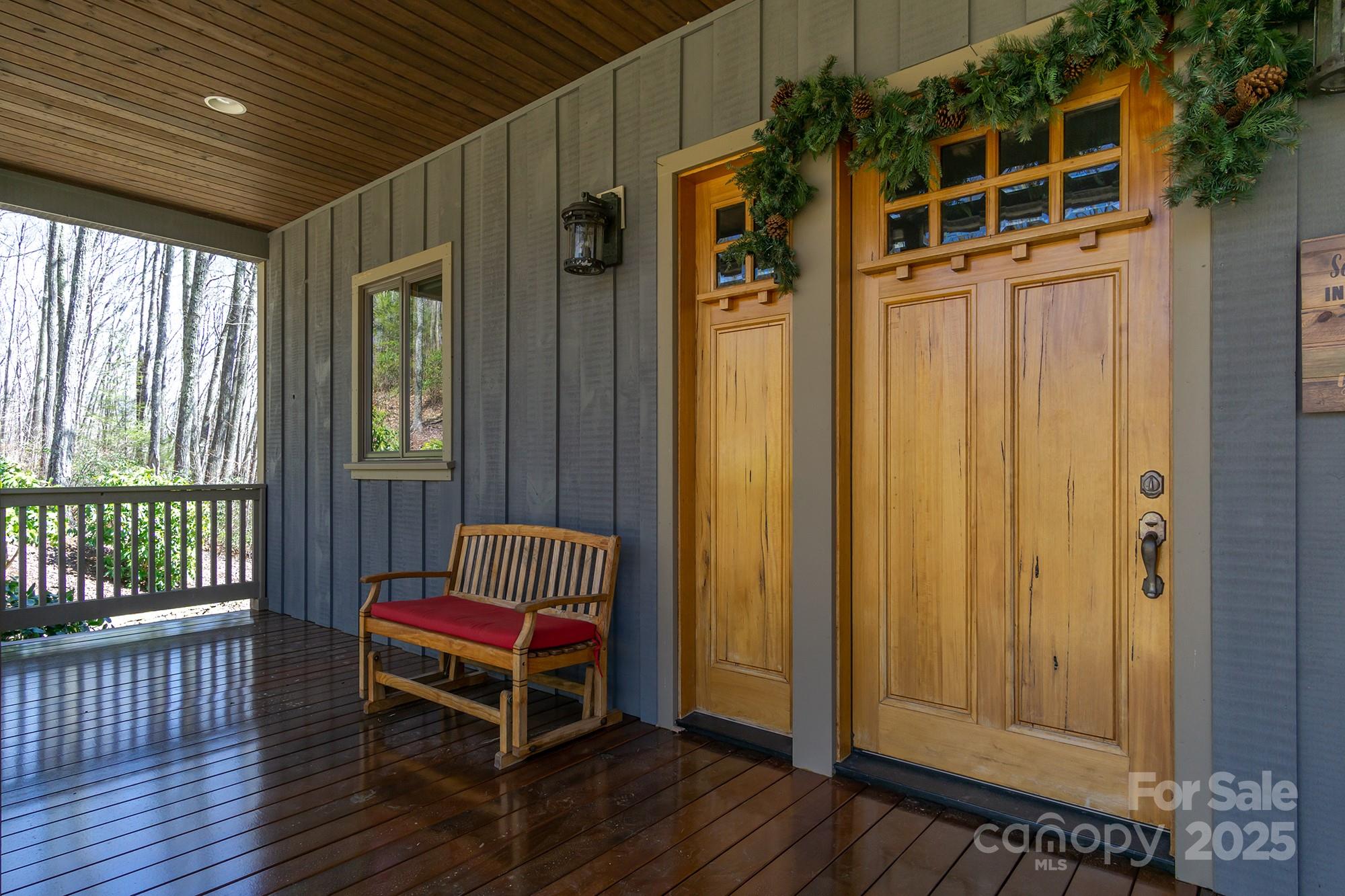 596 N Ridge Runner Road — Burnsville
