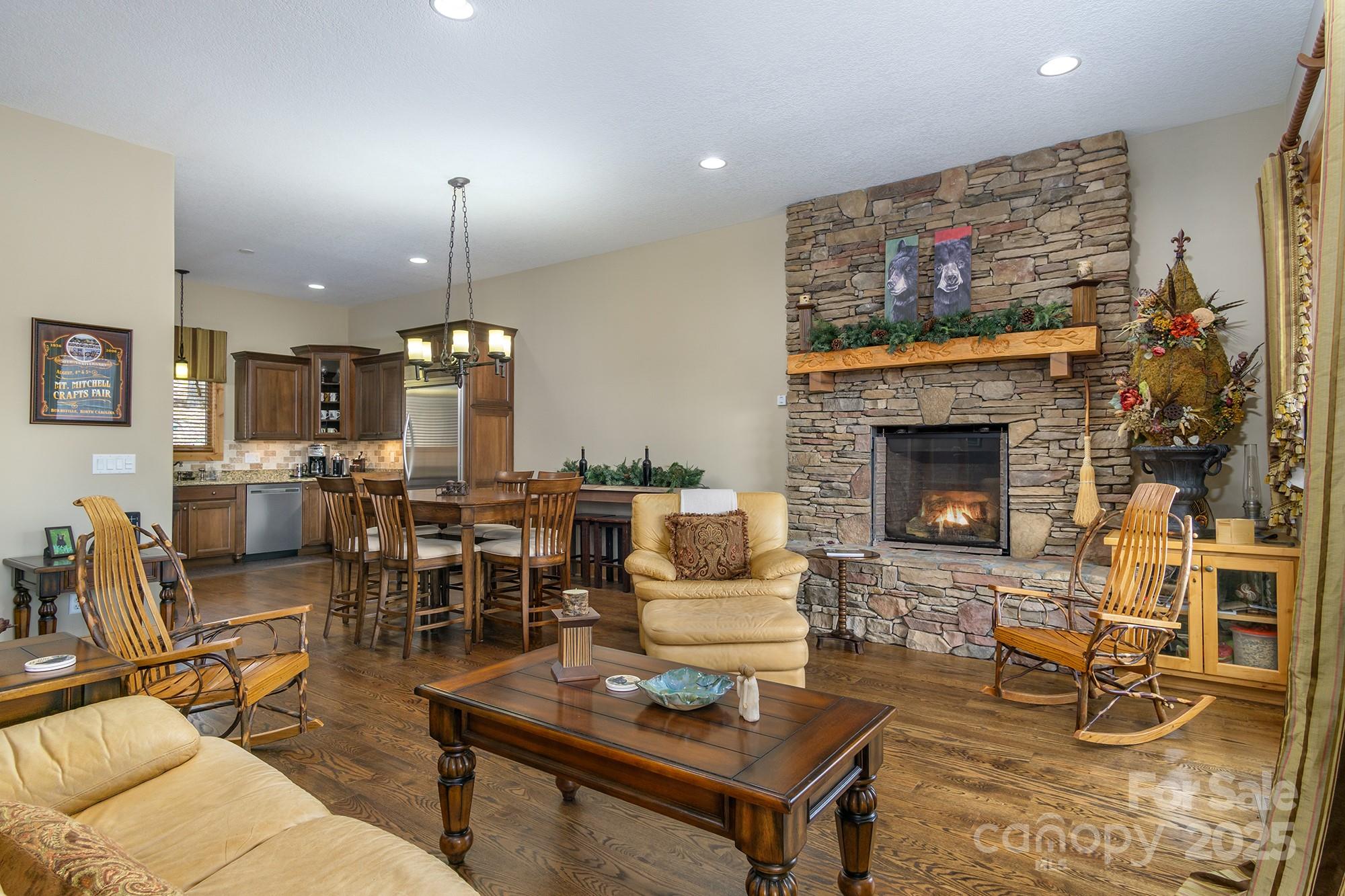 596 N Ridge Runner Road — Burnsville