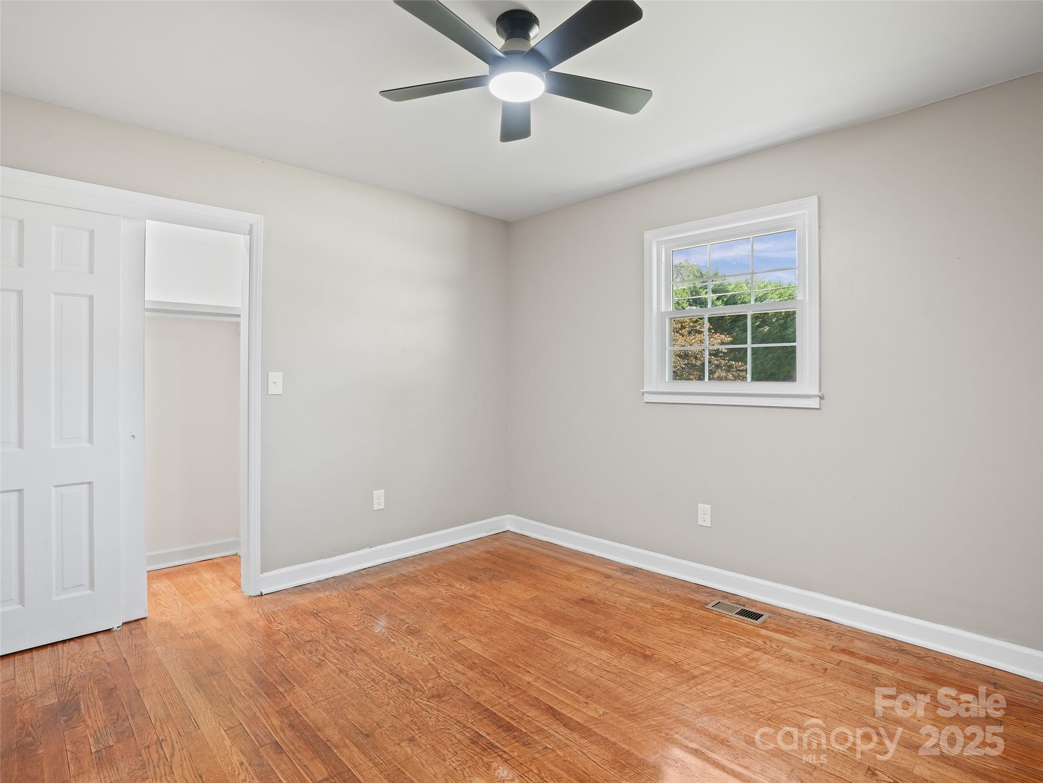 220 Love Lane — Waynesville