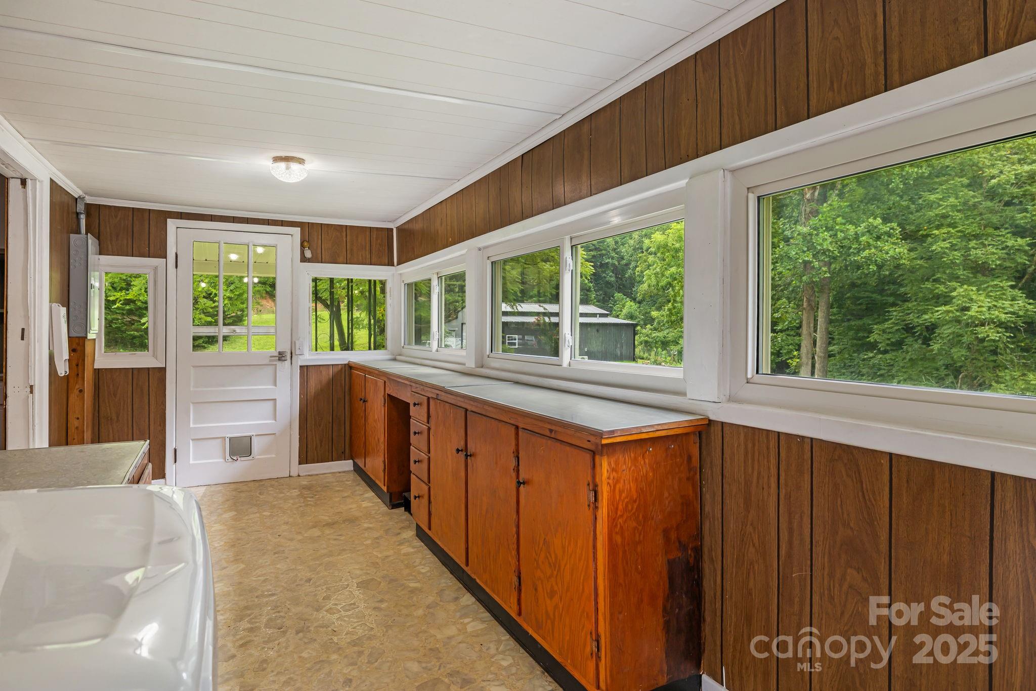 8171 Sugar Hill Road — Marion