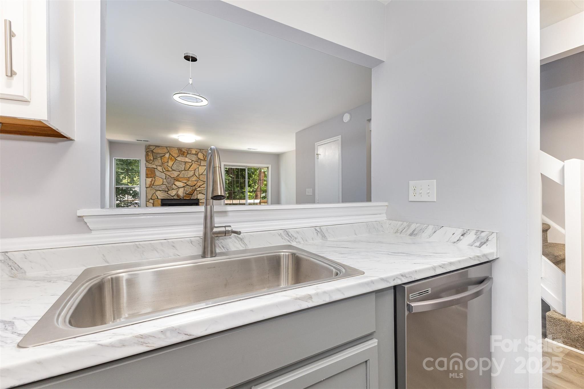 6319 Windsor Gate Lane — Charlotte