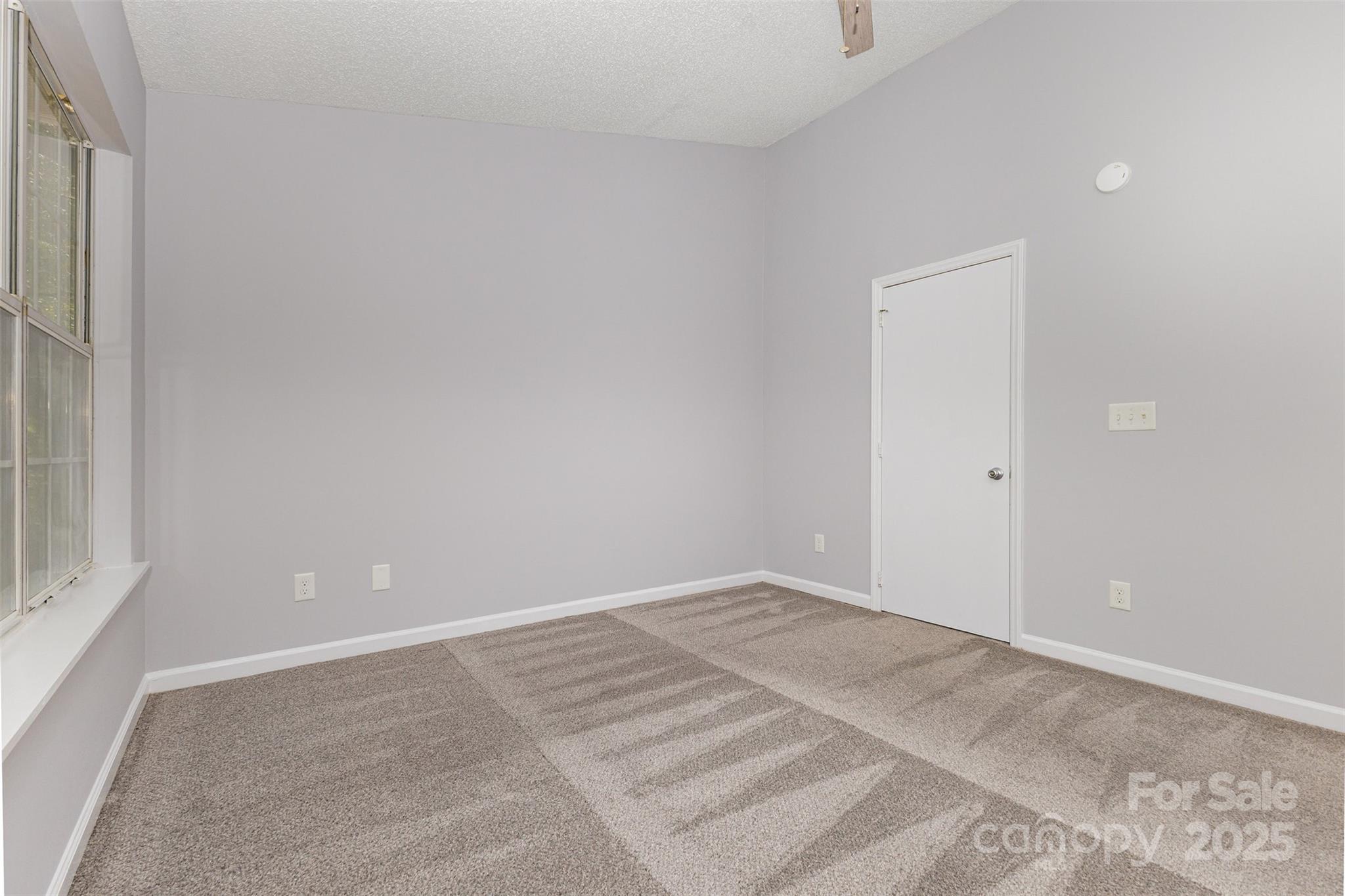 6319 Windsor Gate Lane — Charlotte