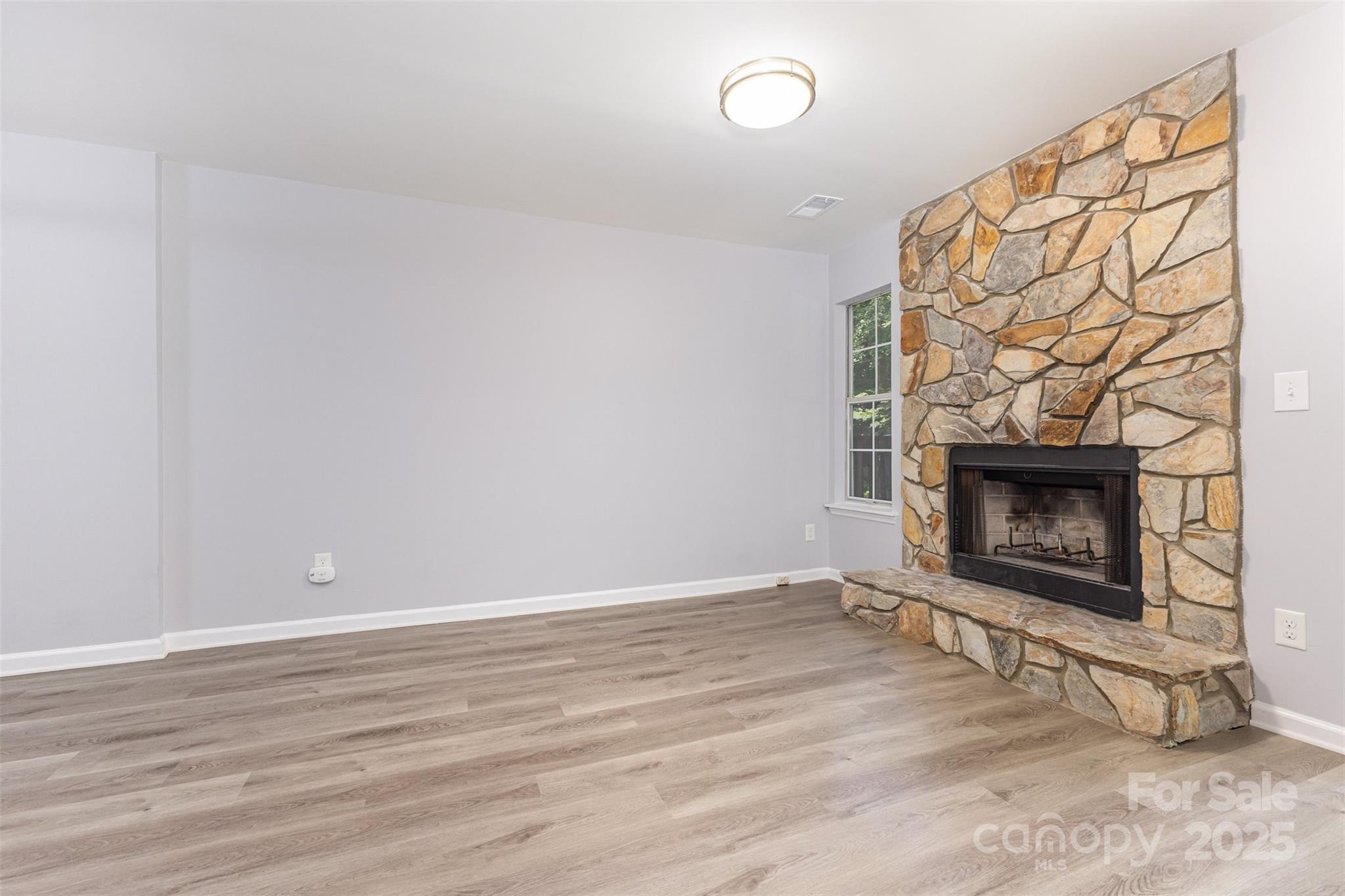 6319 Windsor Gate Lane — Charlotte