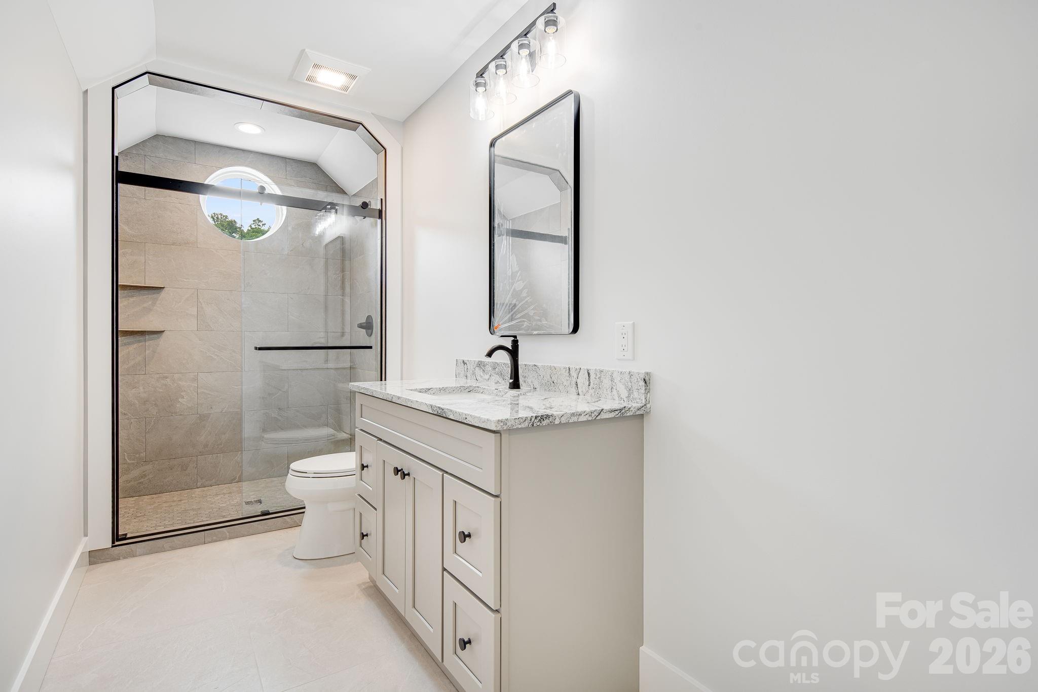 38 Red Laurel Court — Hendersonville