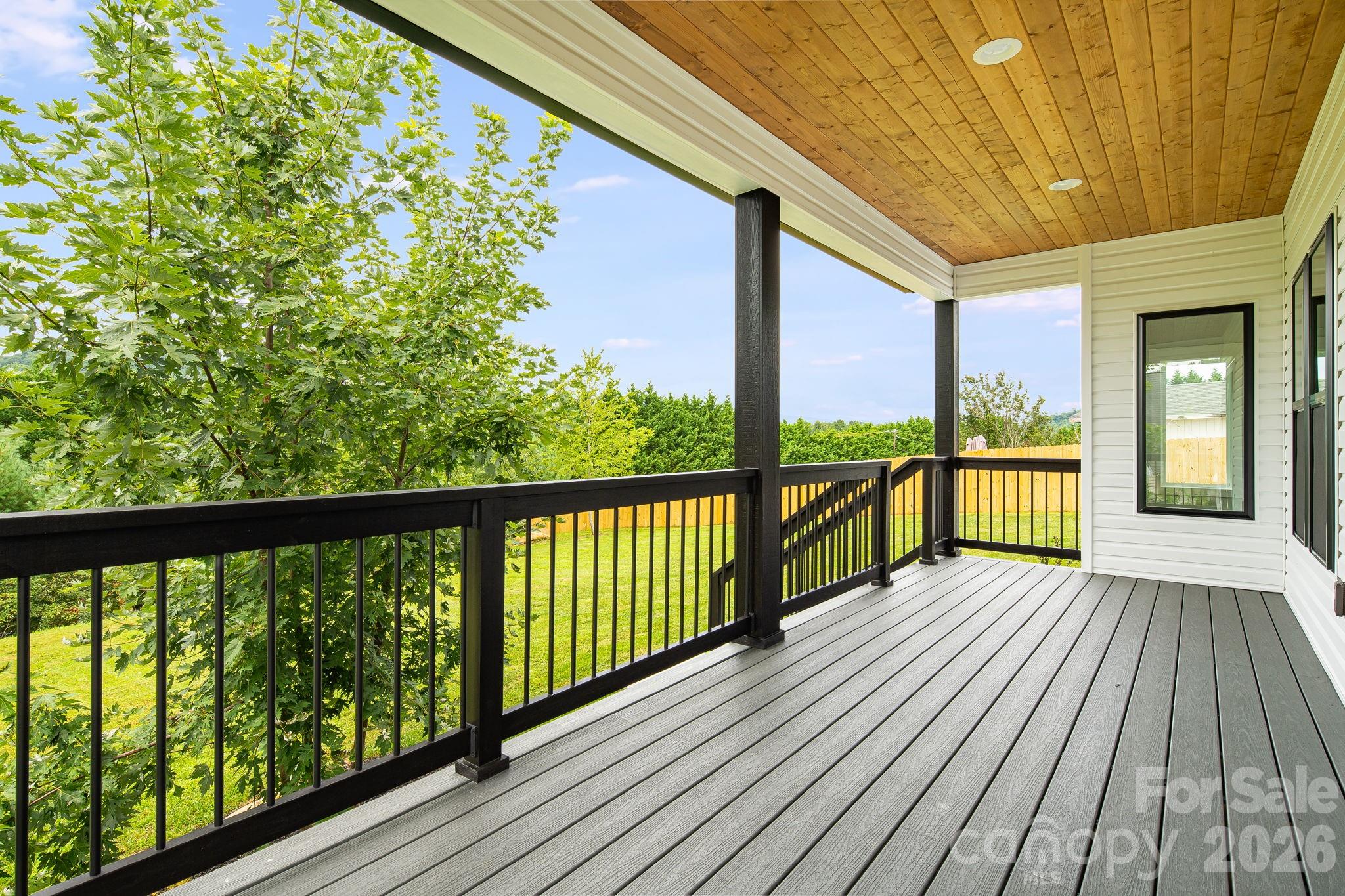 38 Red Laurel Court — Hendersonville