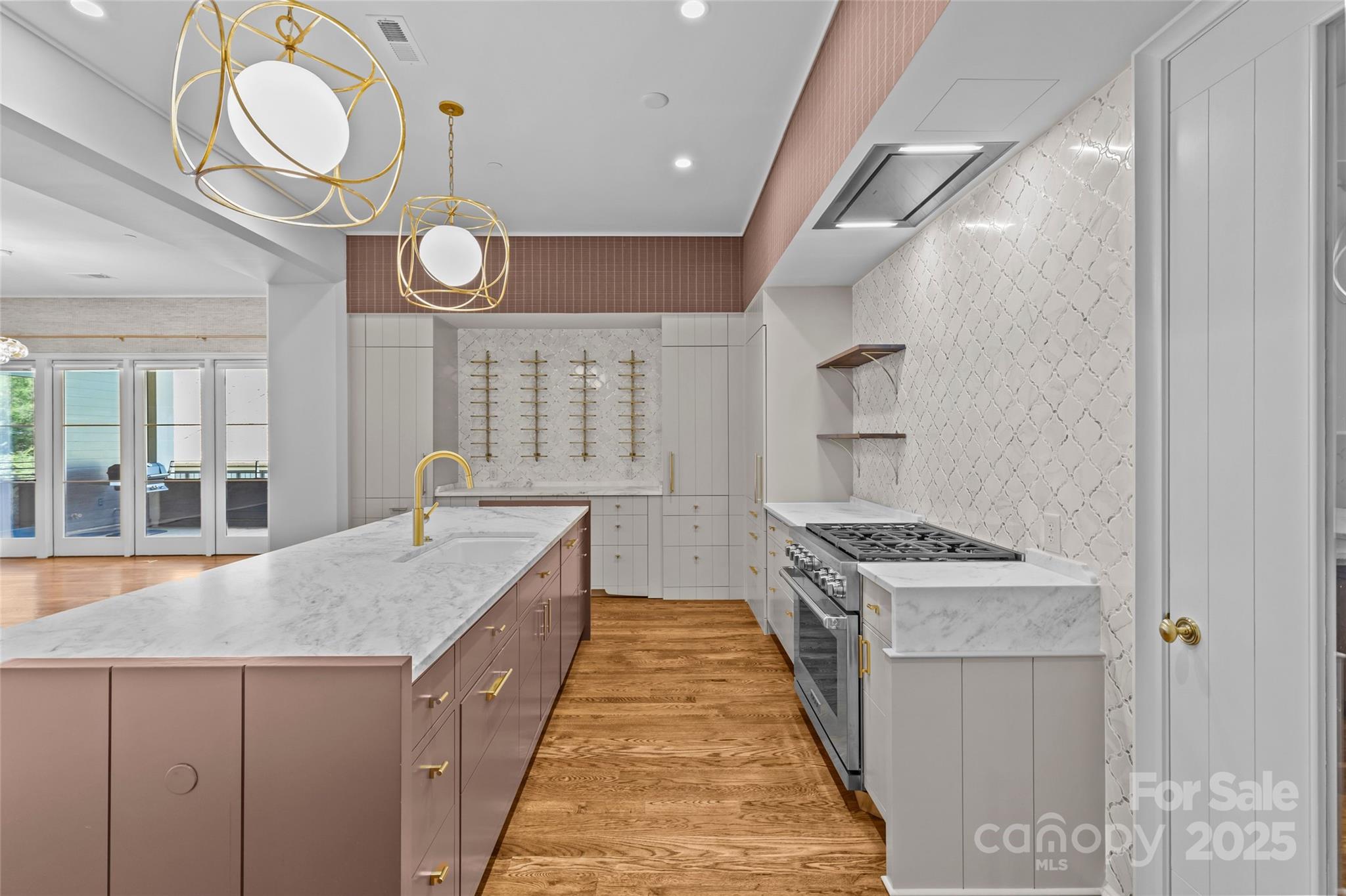 1172 Queens Road — Charlotte