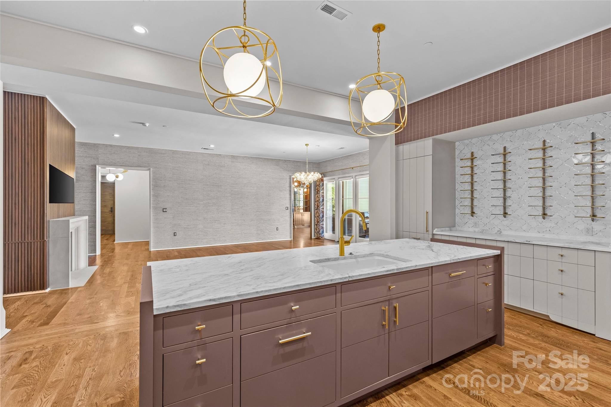 1172 Queens Road — Charlotte