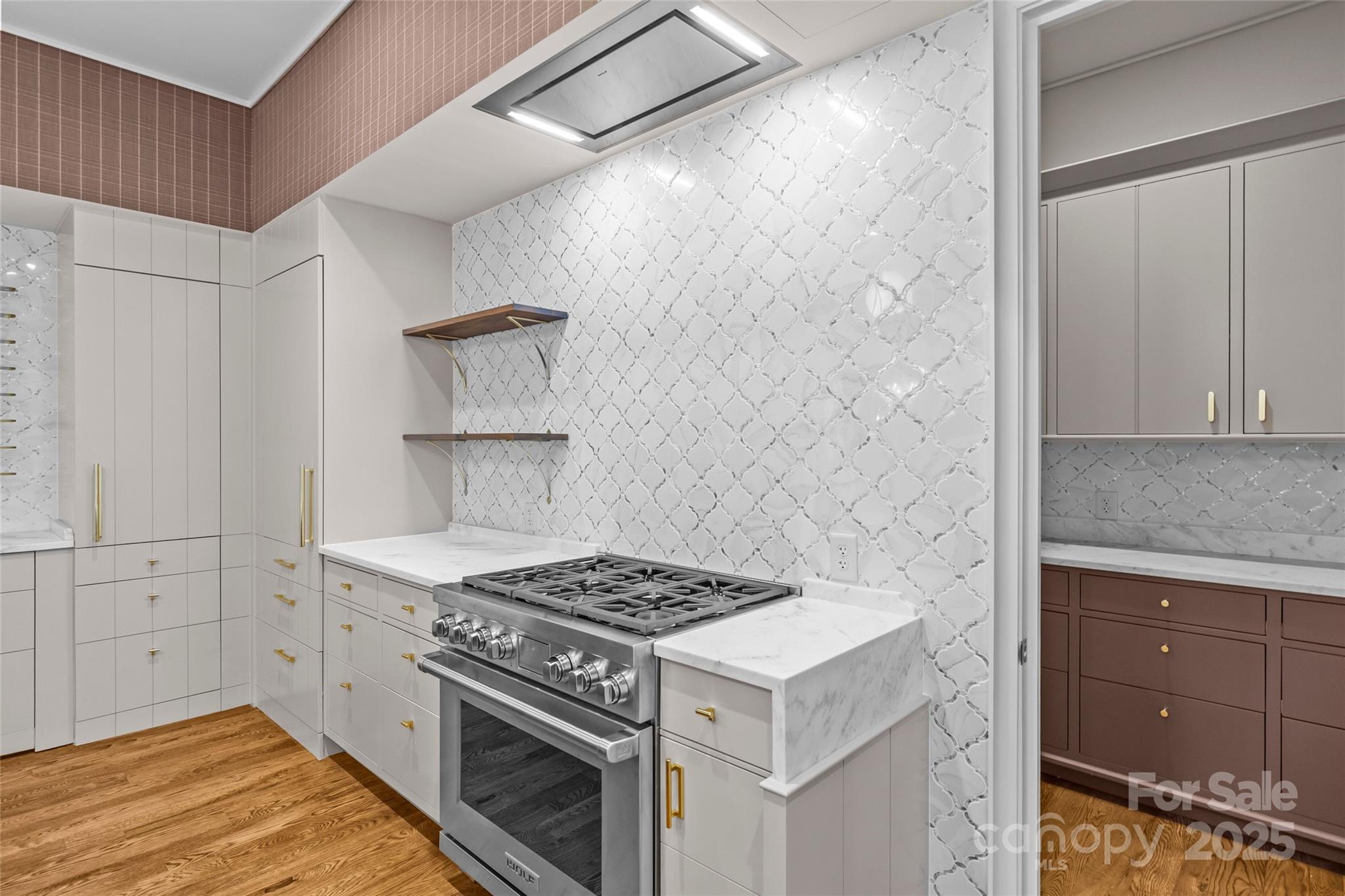 1172 Queens Road — Charlotte