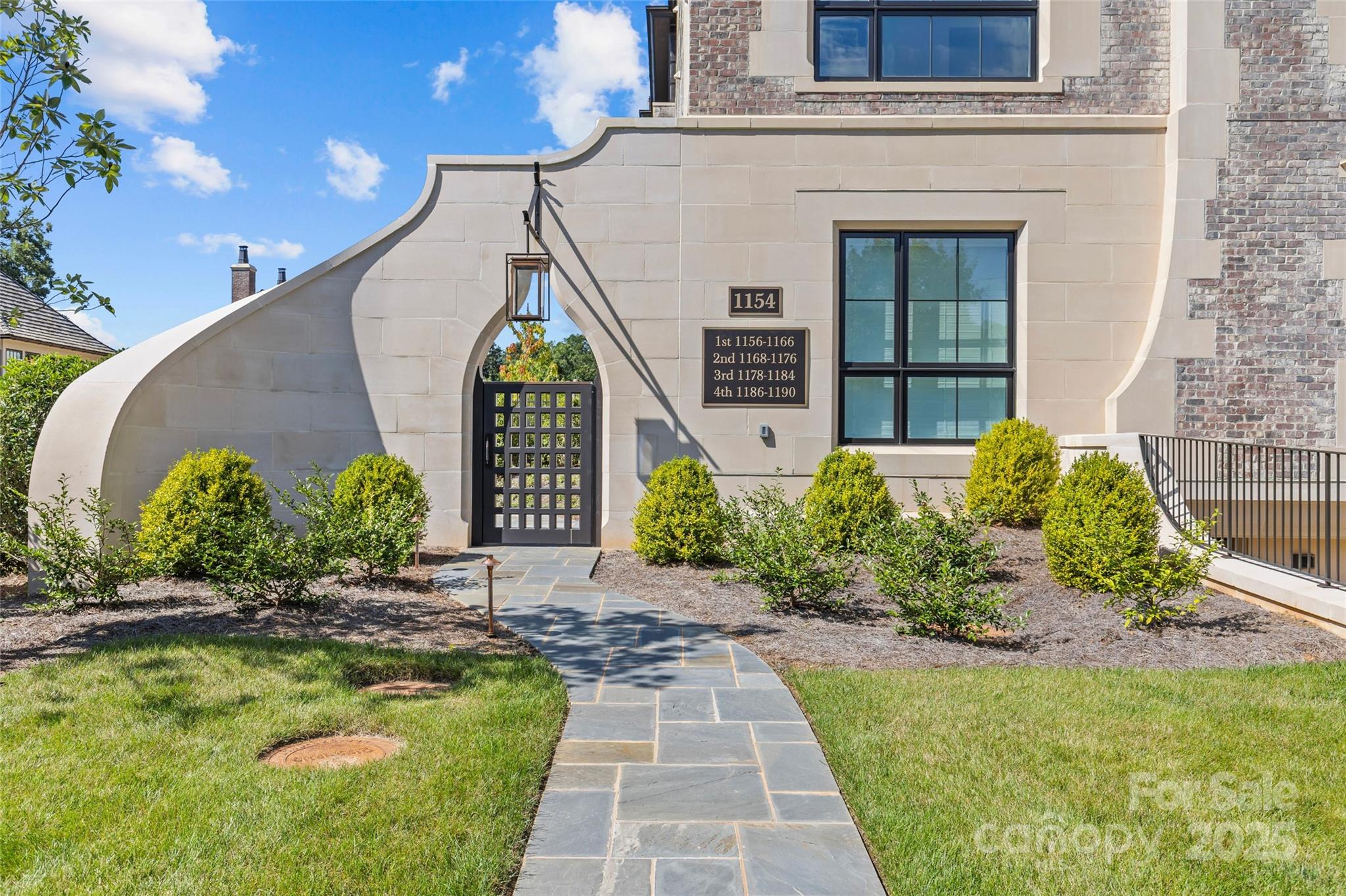 1172 Queens Road — Charlotte