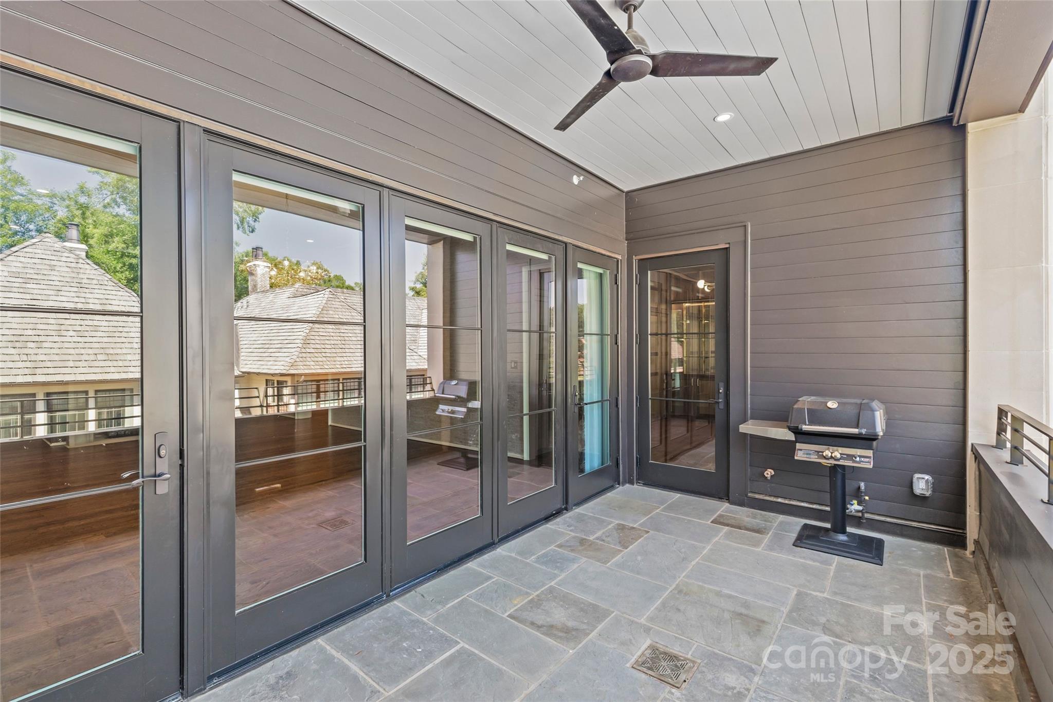 1172 Queens Road — Charlotte
