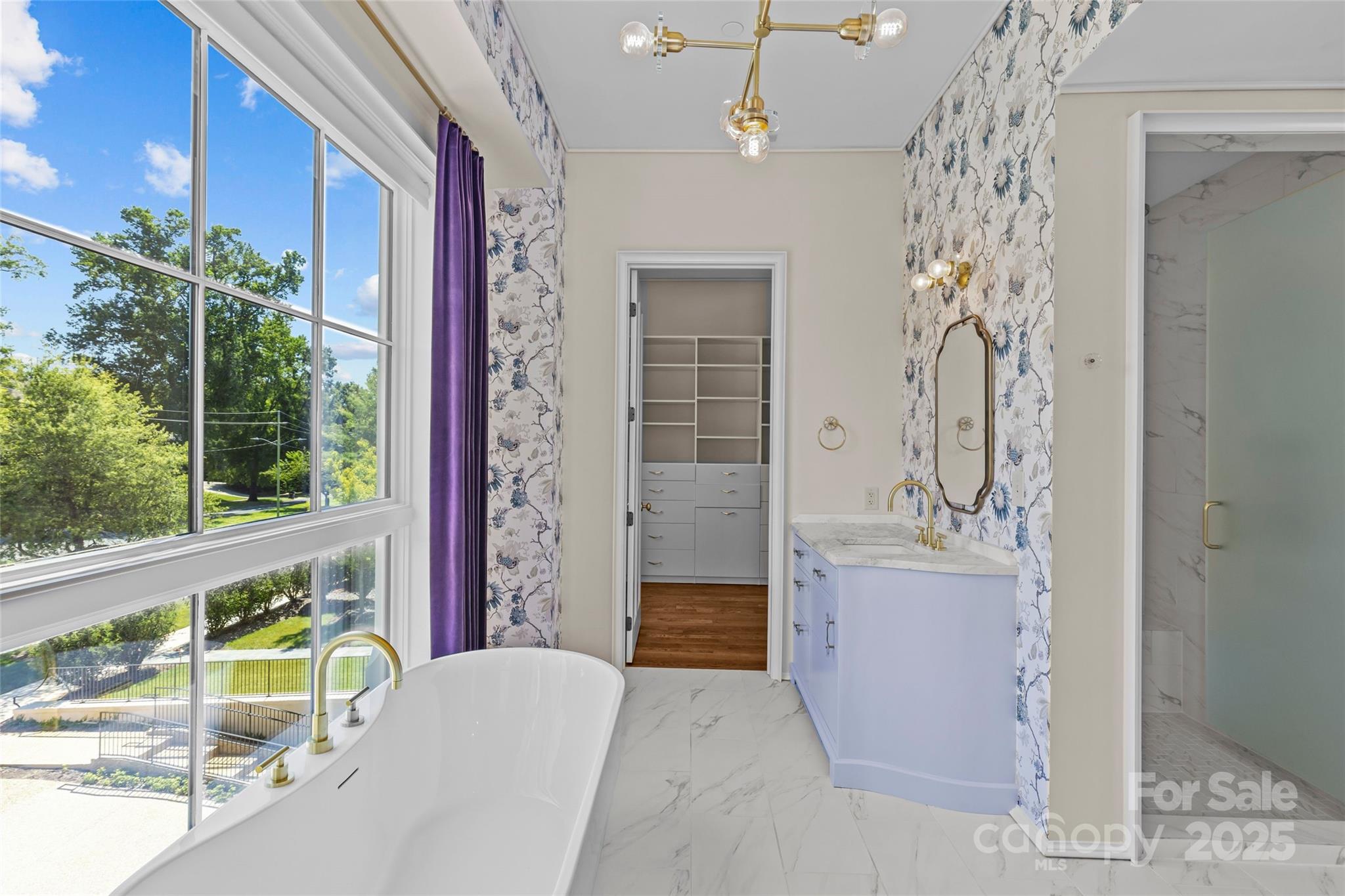 1172 Queens Road — Charlotte