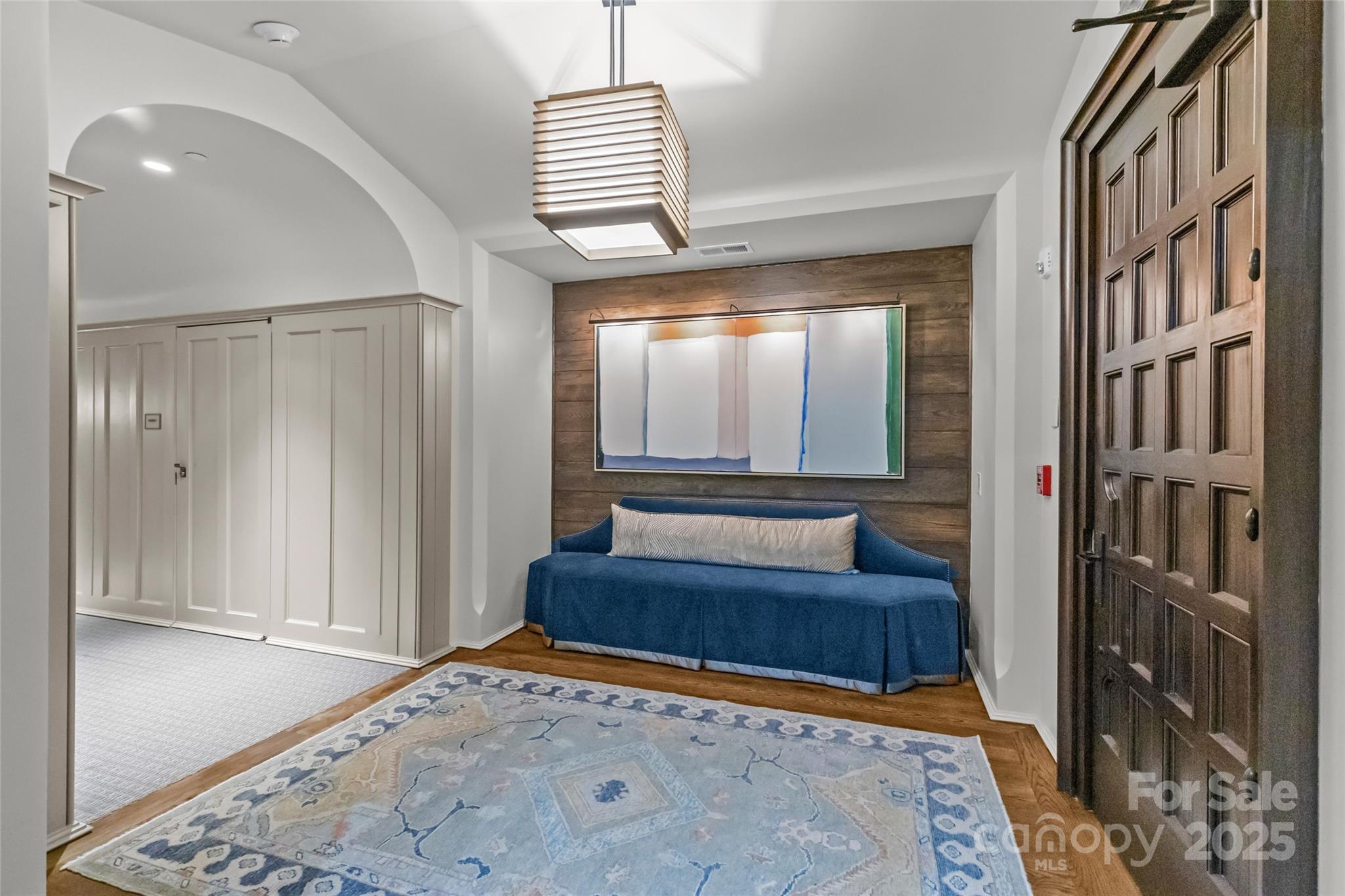 1172 Queens Road — Charlotte