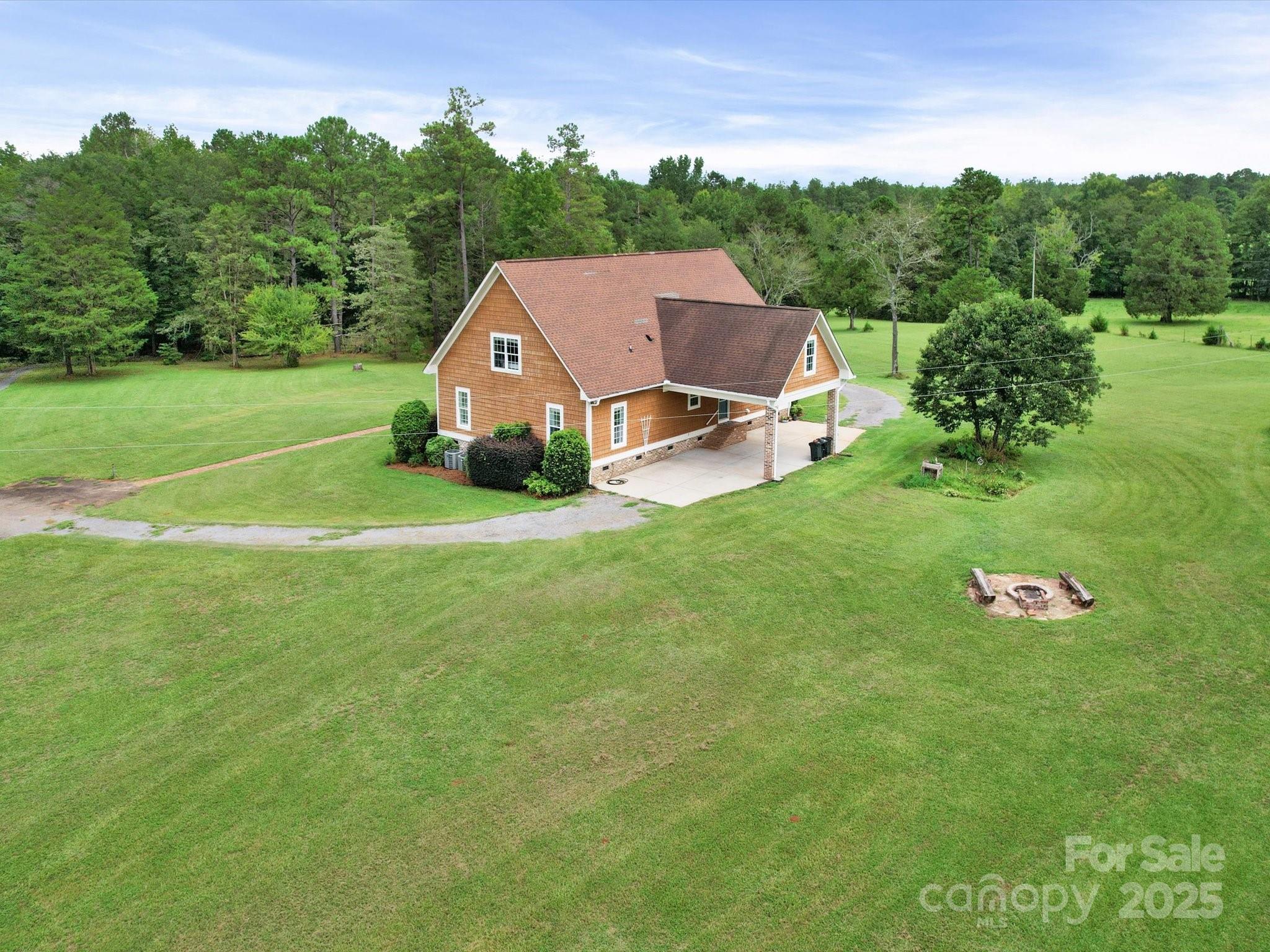 1393 Wateree Road — Ridgeway