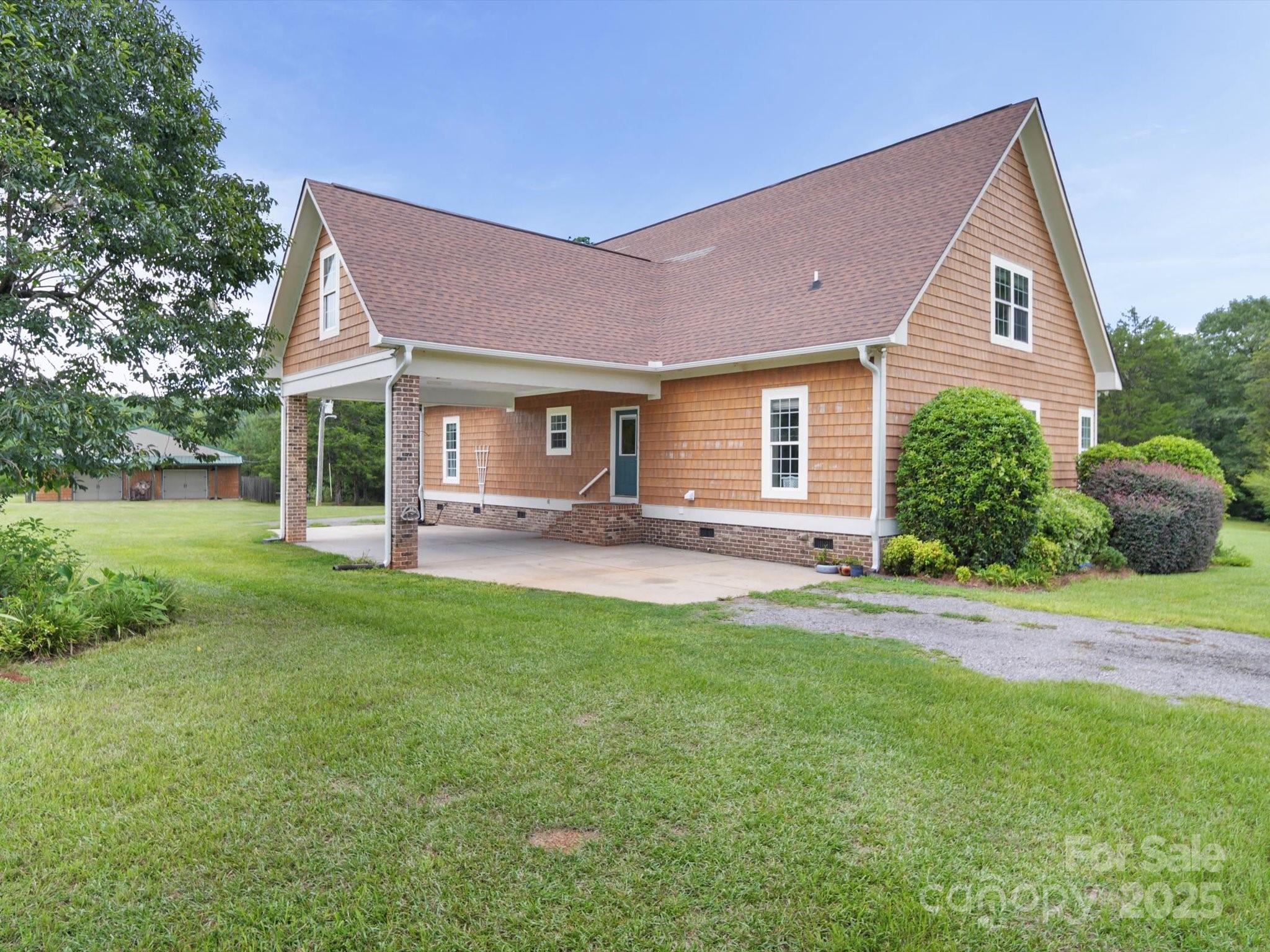 1393 Wateree Road — Ridgeway