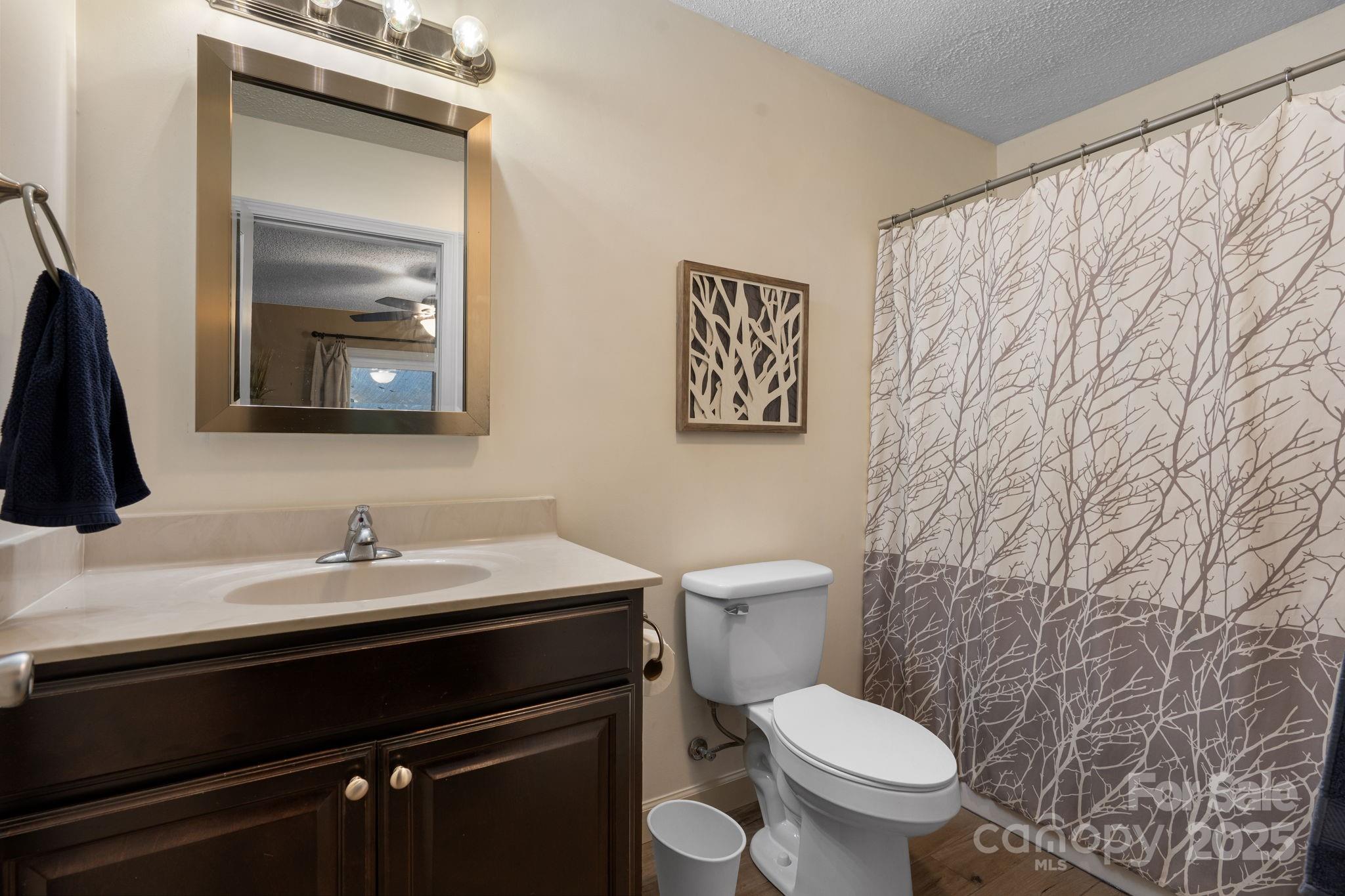 4340 N Center Street #601 — Hickory
