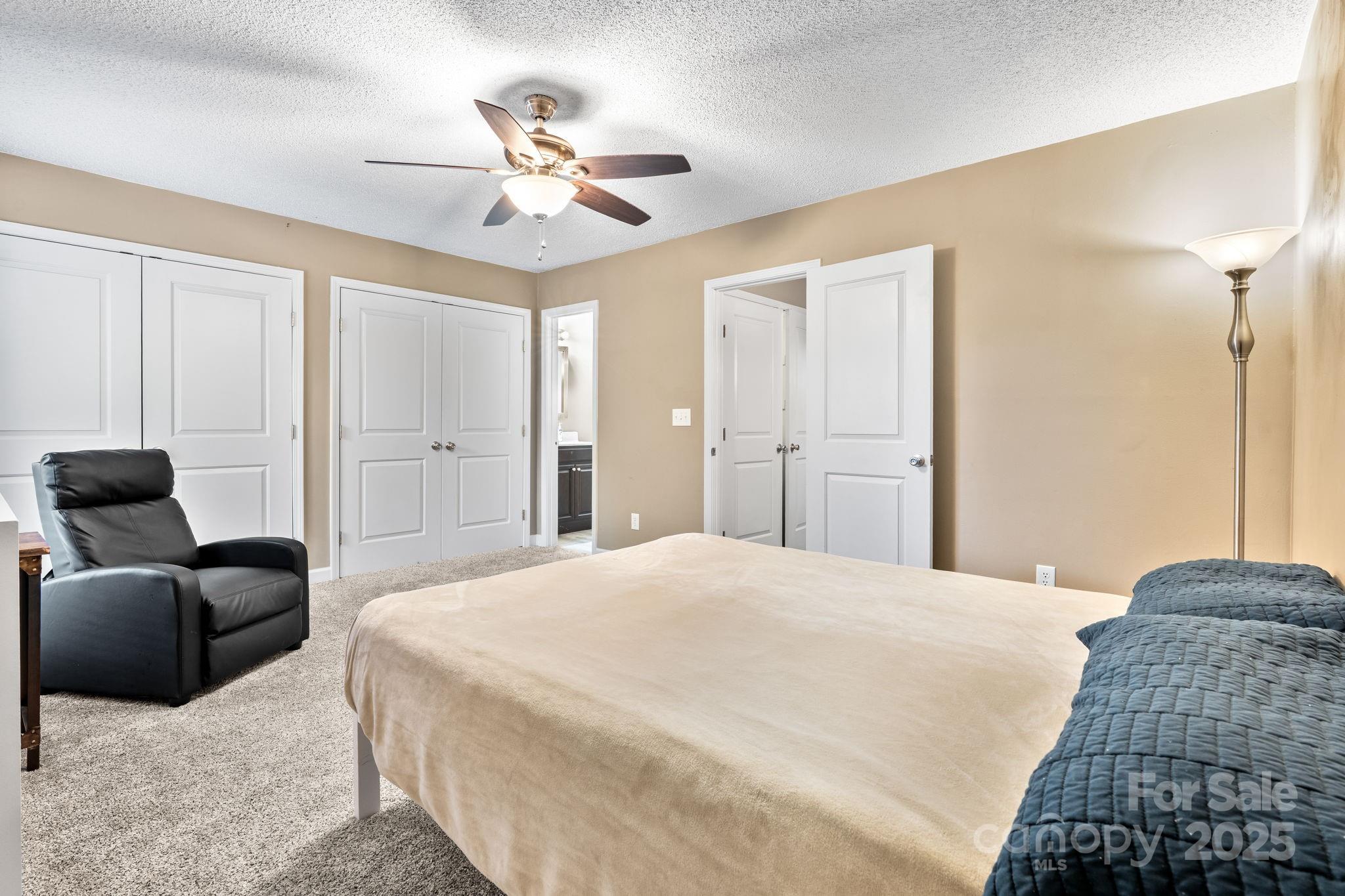 4340 N Center Street #601 — Hickory