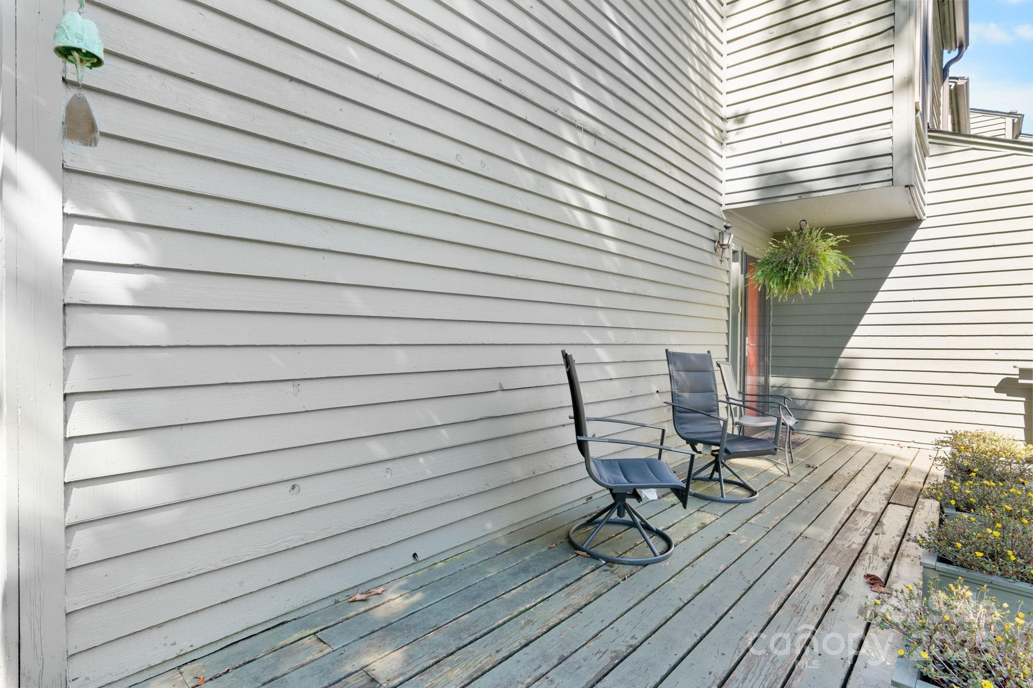 4340 N Center Street #601 — Hickory