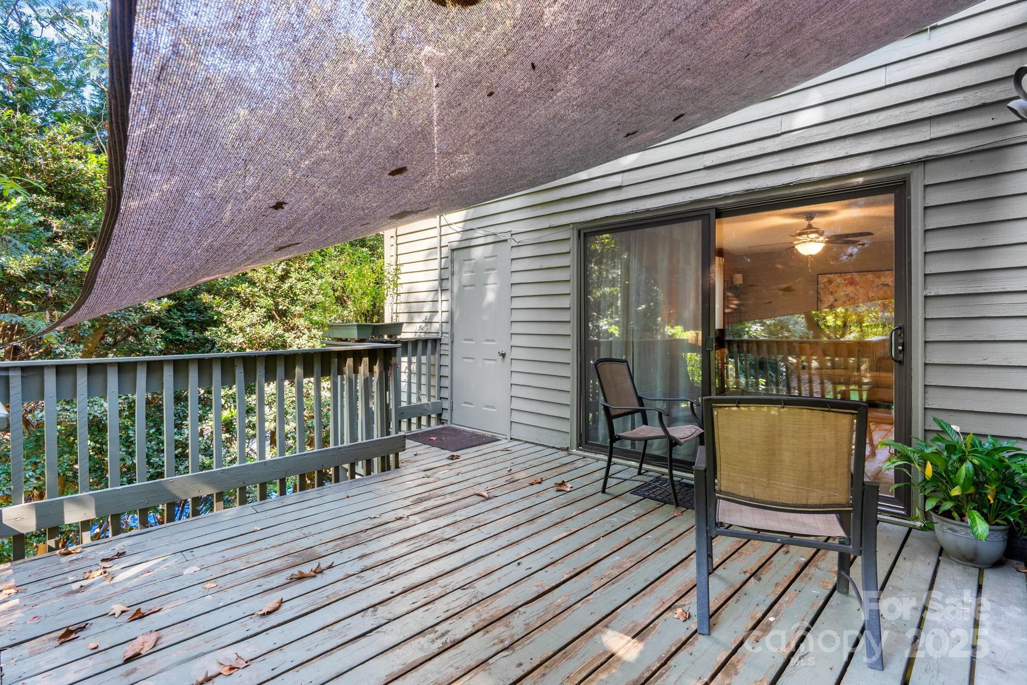 4340 N Center Street #601 — Hickory