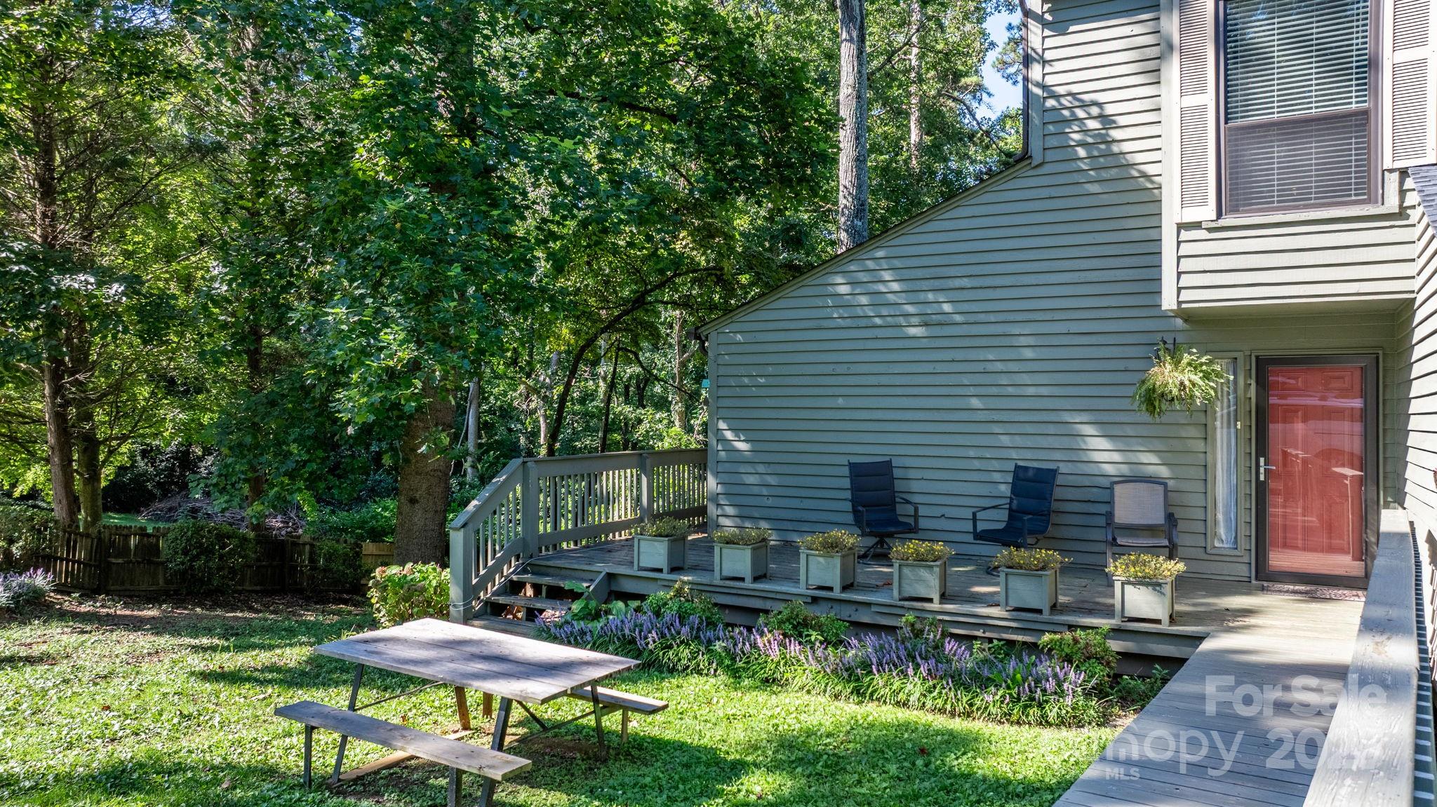 4340 N Center Street #601 — Hickory