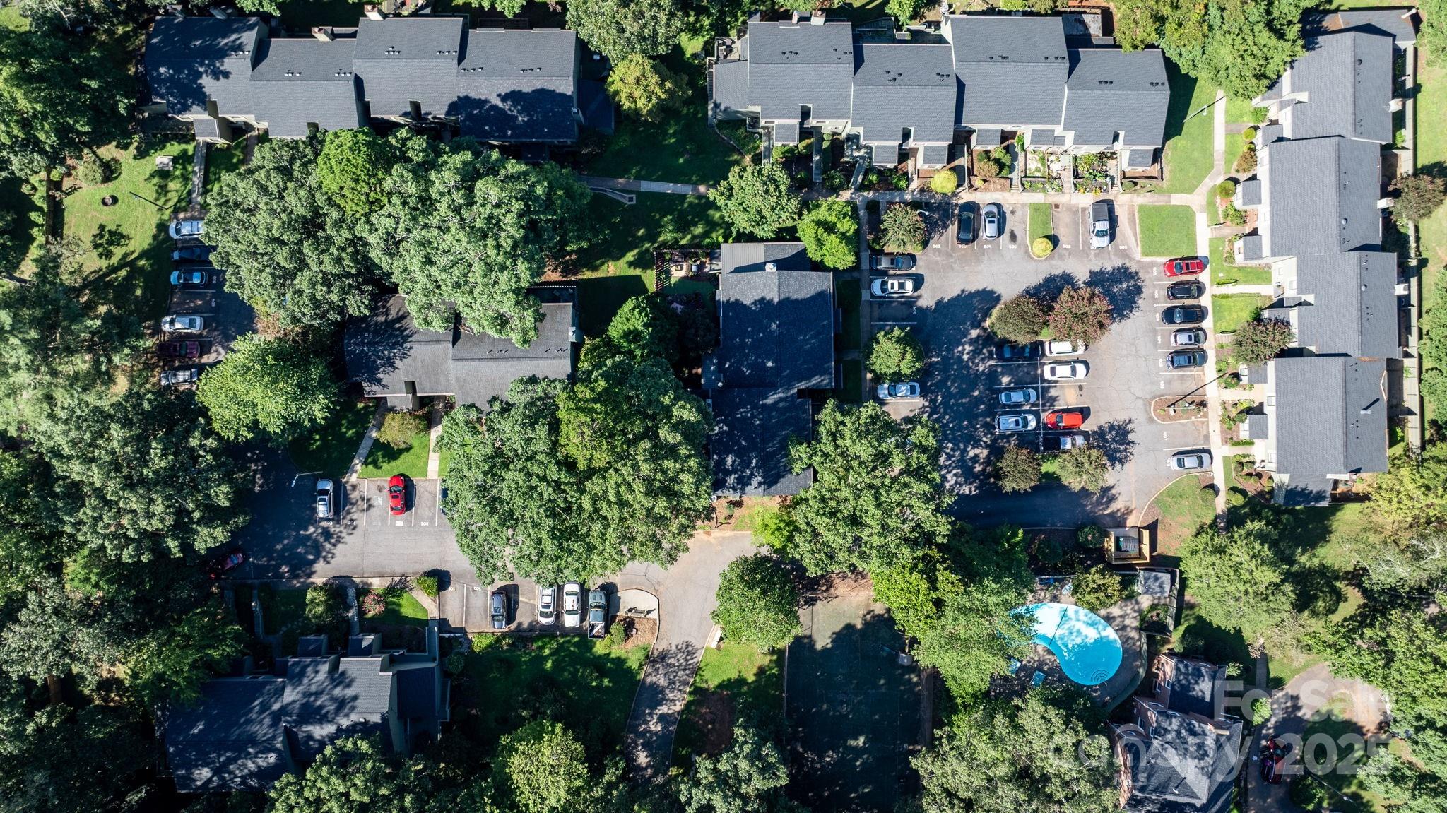 4340 N Center Street #601 — Hickory