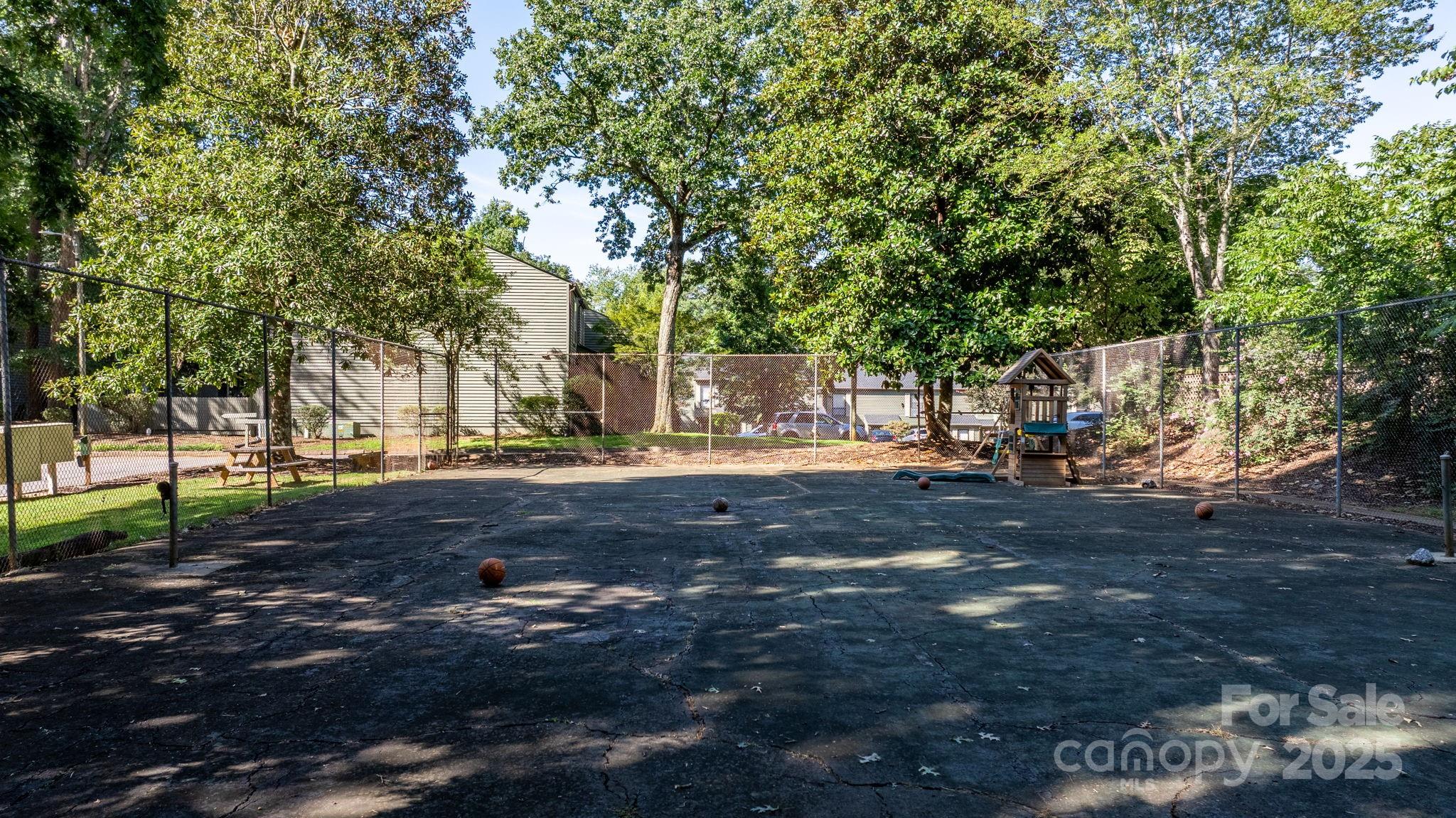 4340 N Center Street #601 — Hickory
