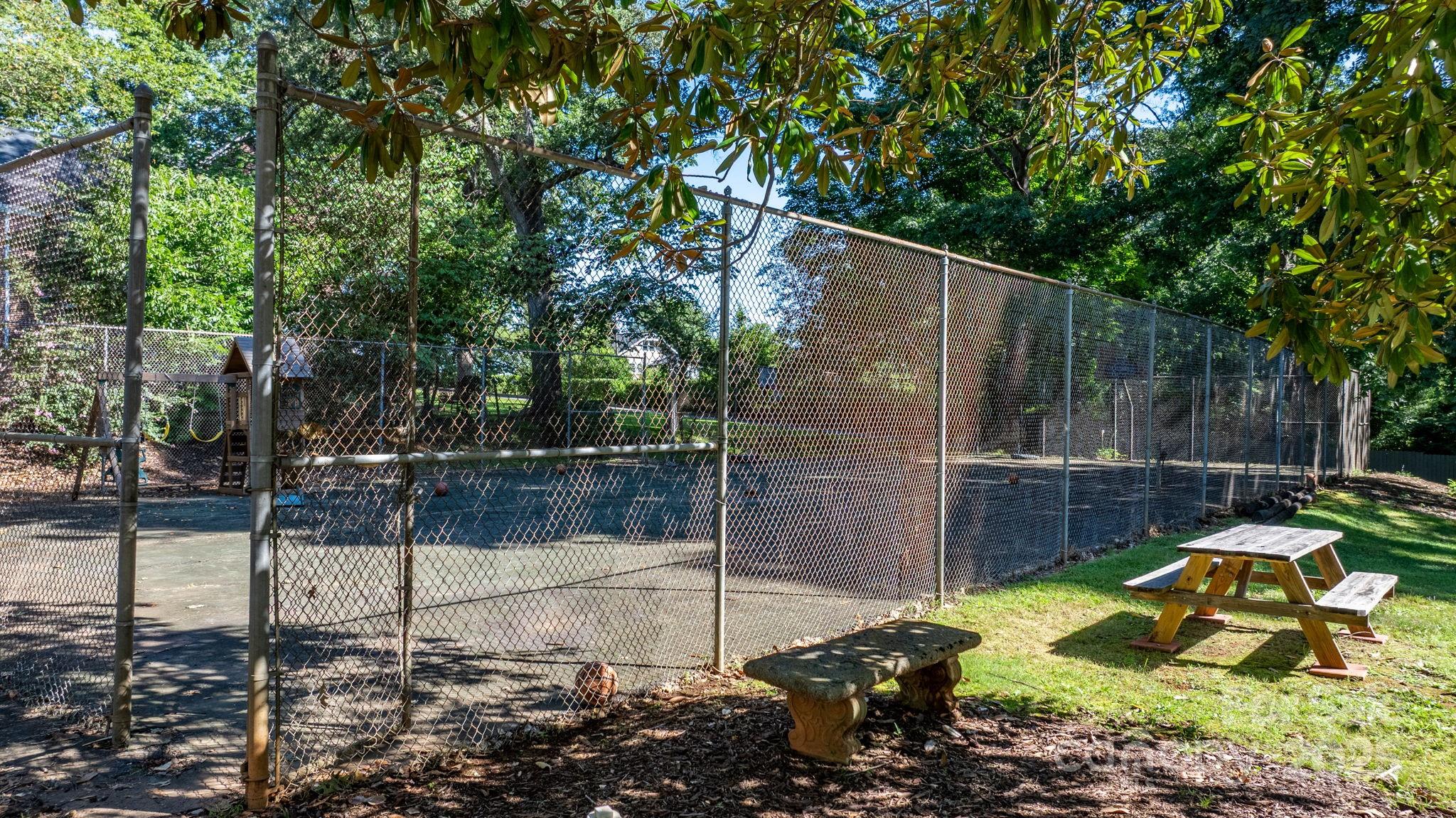 4340 N Center Street #601 — Hickory