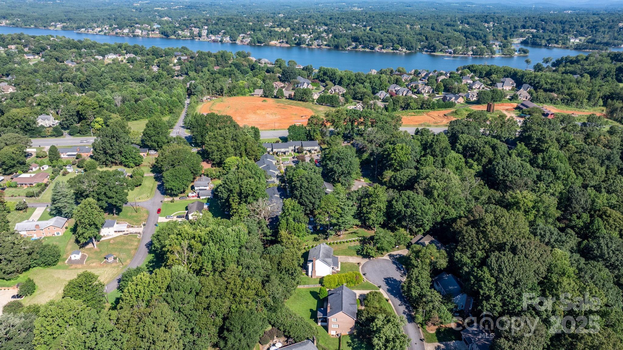4340 N Center Street #601 — Hickory