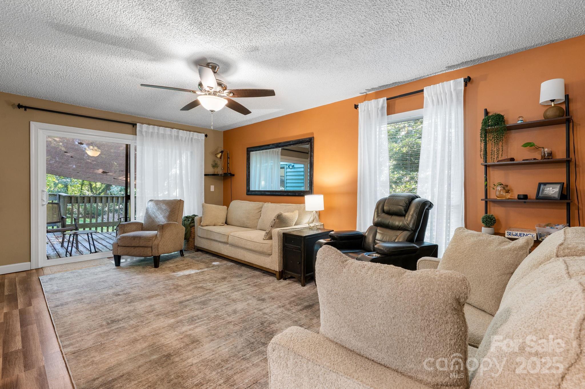 4340 N Center Street #601 — Hickory