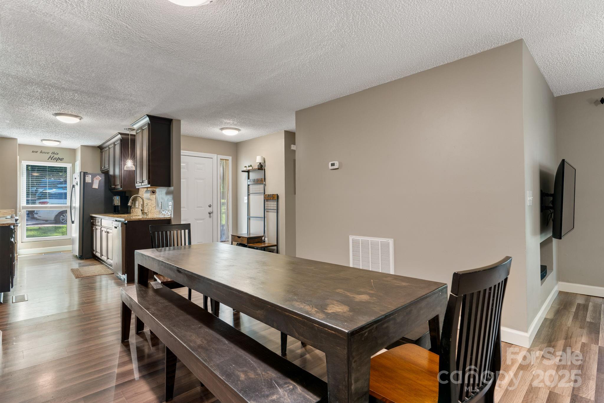 4340 N Center Street #601 — Hickory