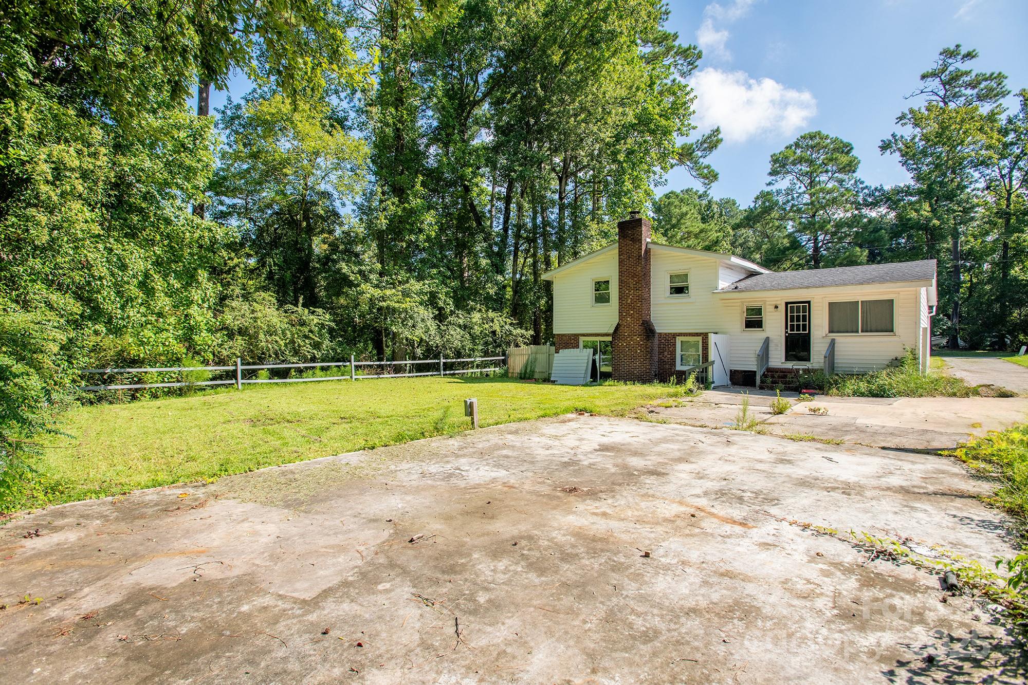 129 Woodland Drive — Havelock